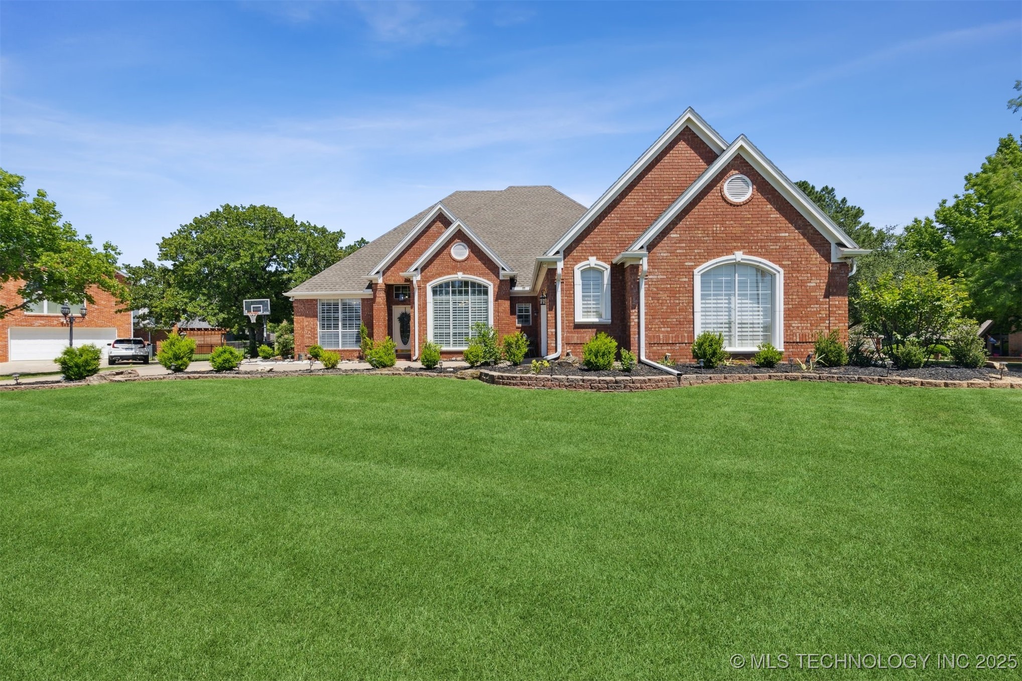 1631 Augusta Property Photo 1