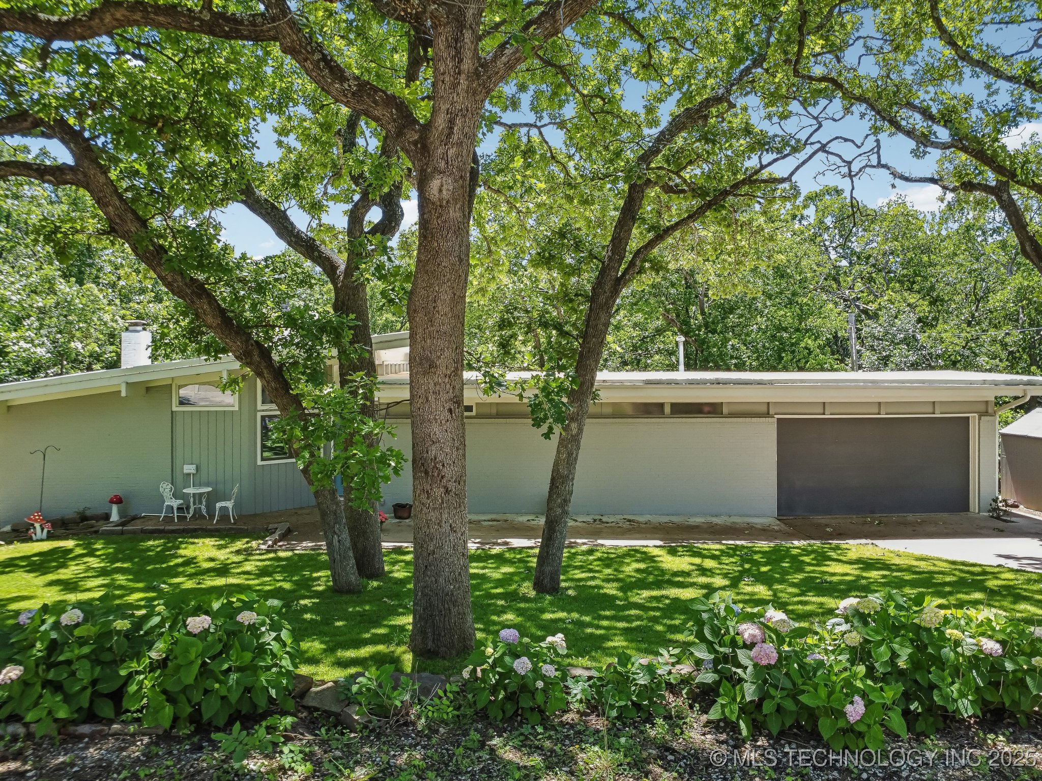 3409 Willowood Drive Property Photo 1