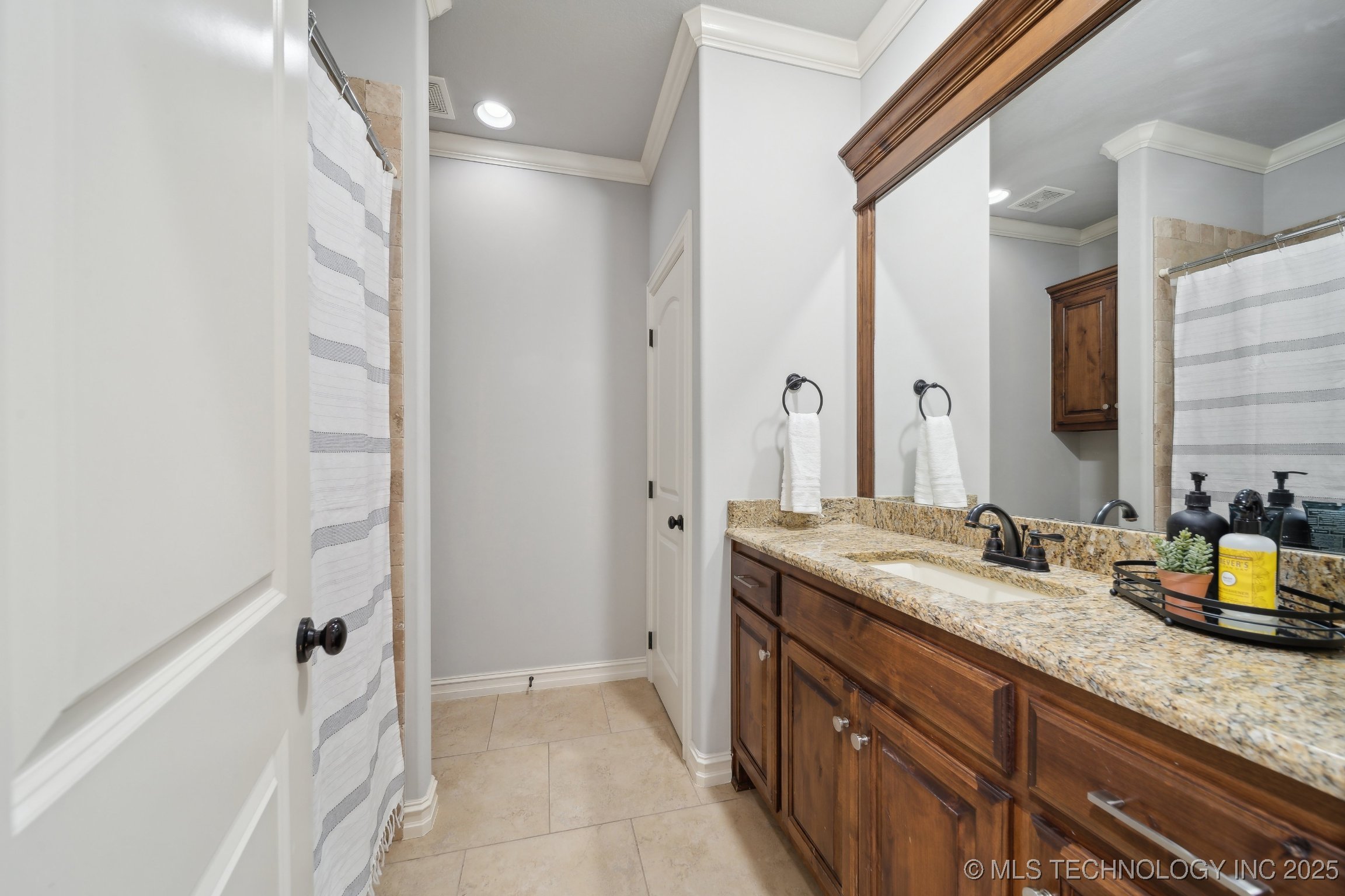10235 S 96th East Place Property Photo 32