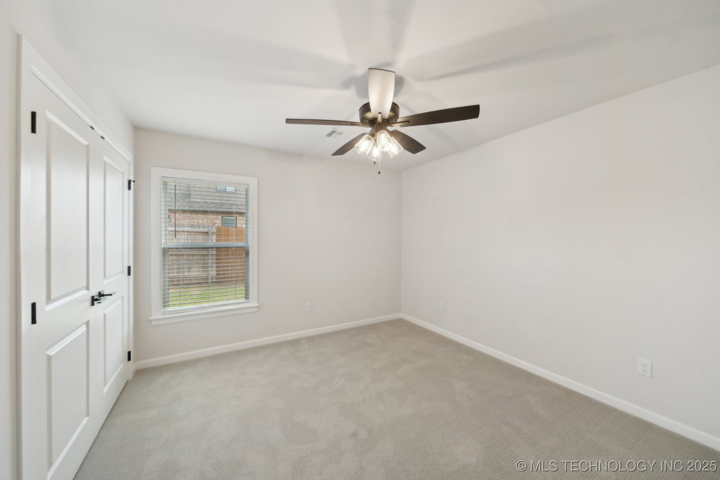 5768 S 256th Avenue E Property Photo 35