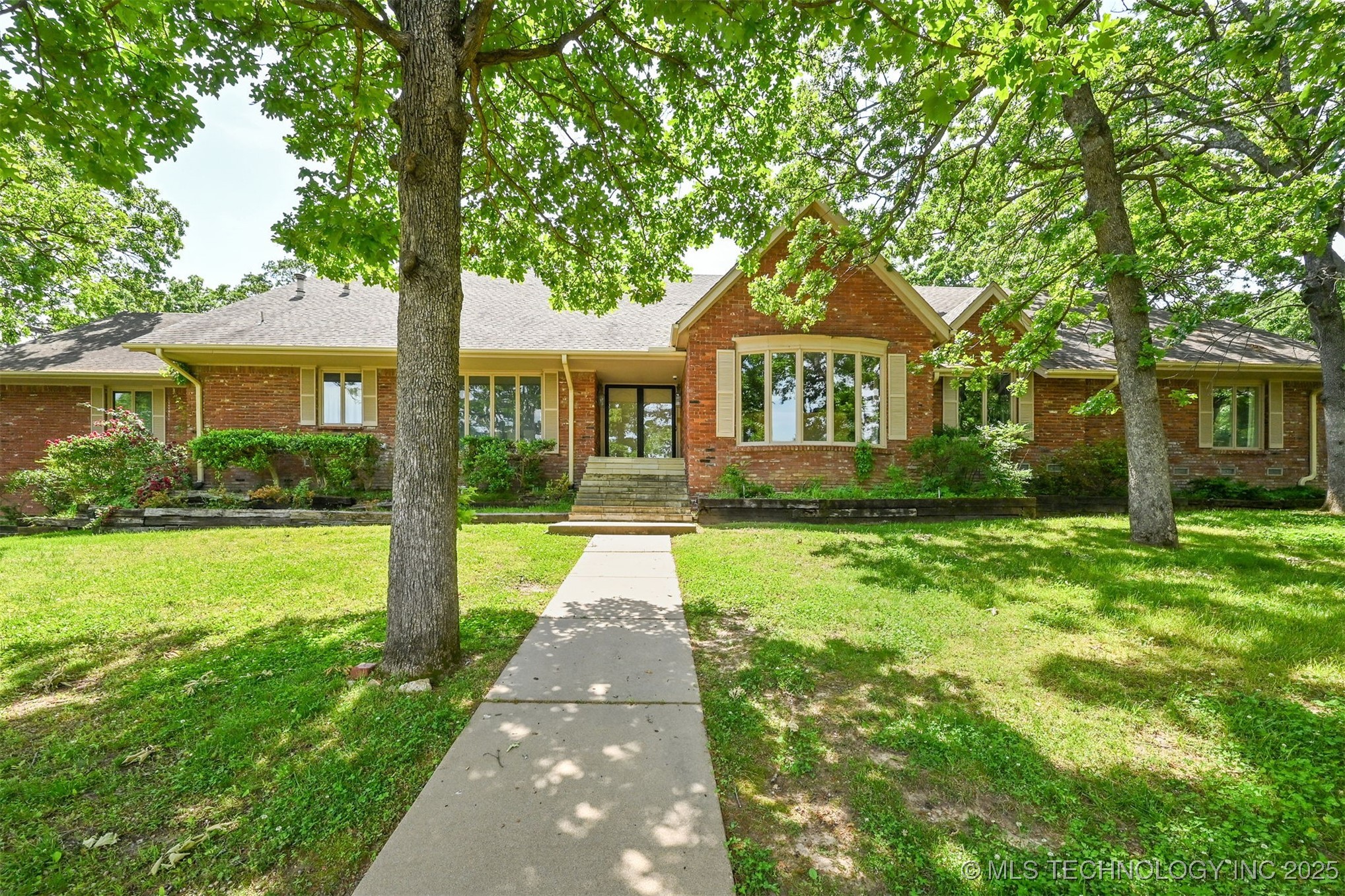 2956 E 69th Street Property Photo 1