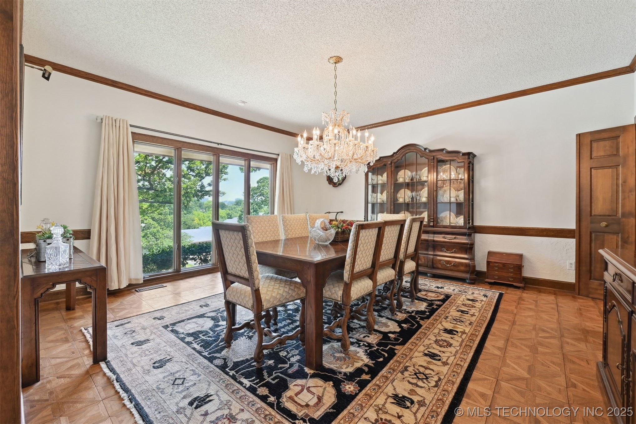 2956 E 69th Street Property Photo 17