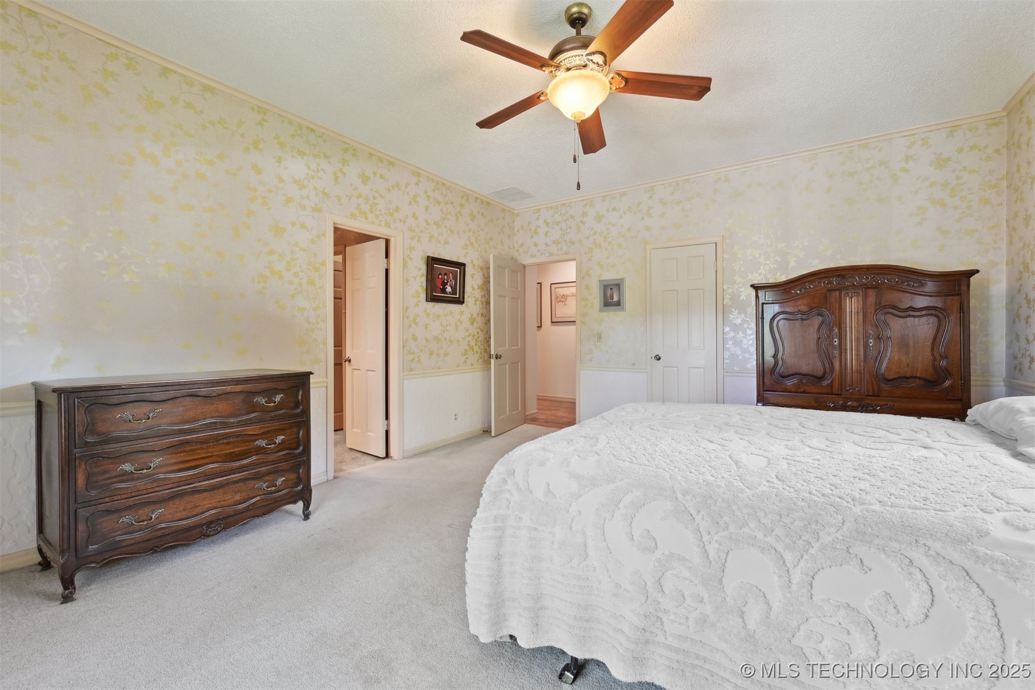 2956 E 69th Street Property Photo 40