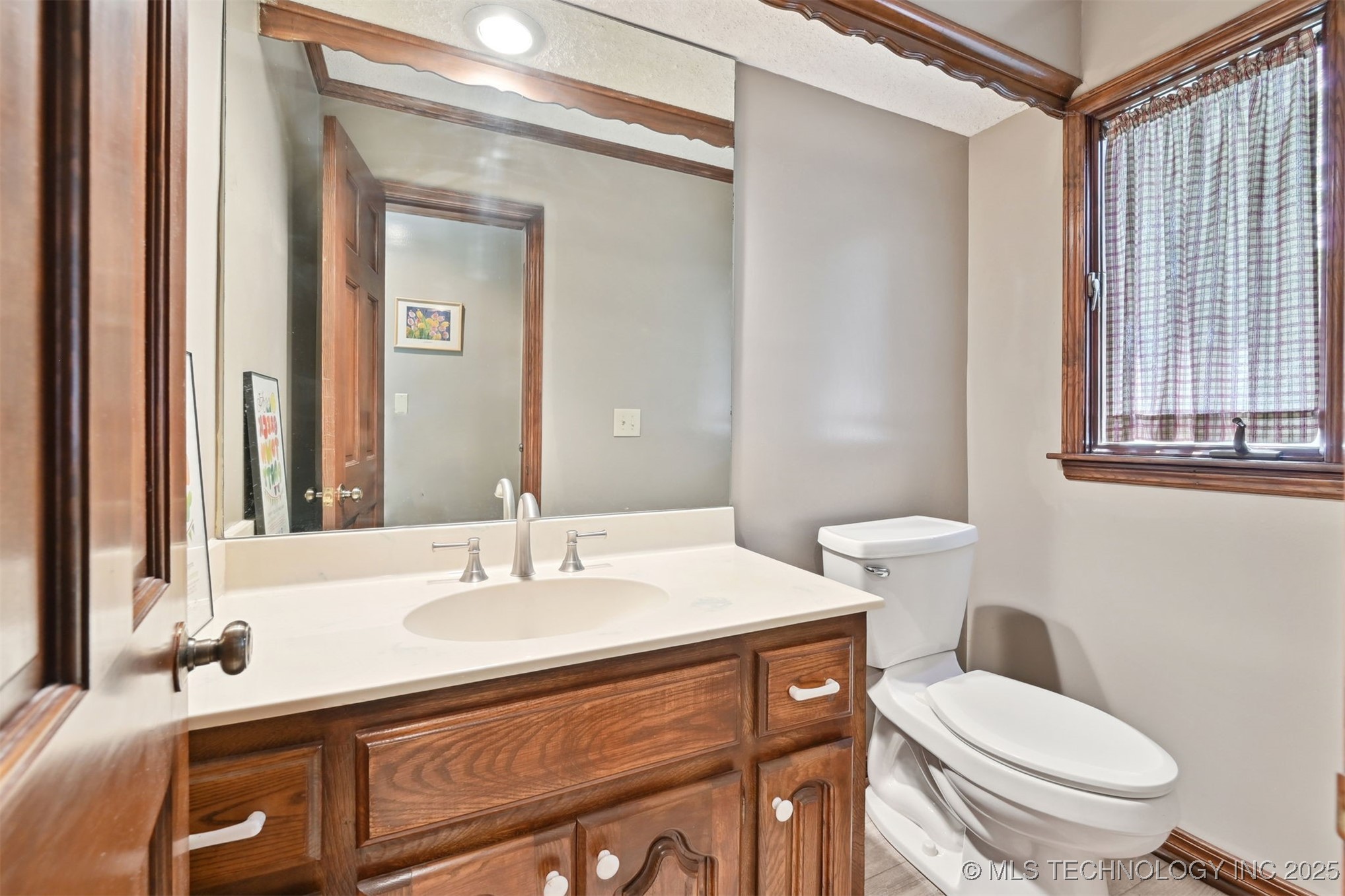 2956 E 69th Street Property Photo 49