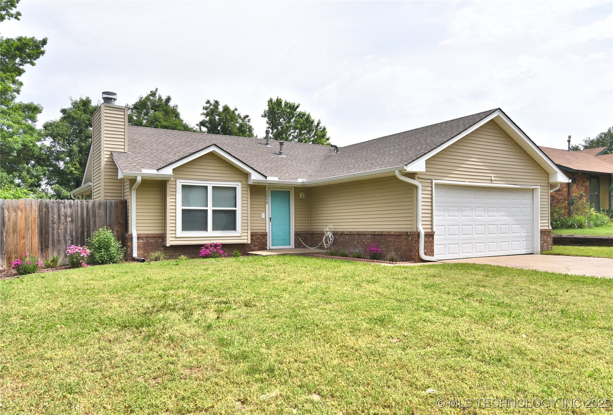 1339 E 138th Place Property Photo 2