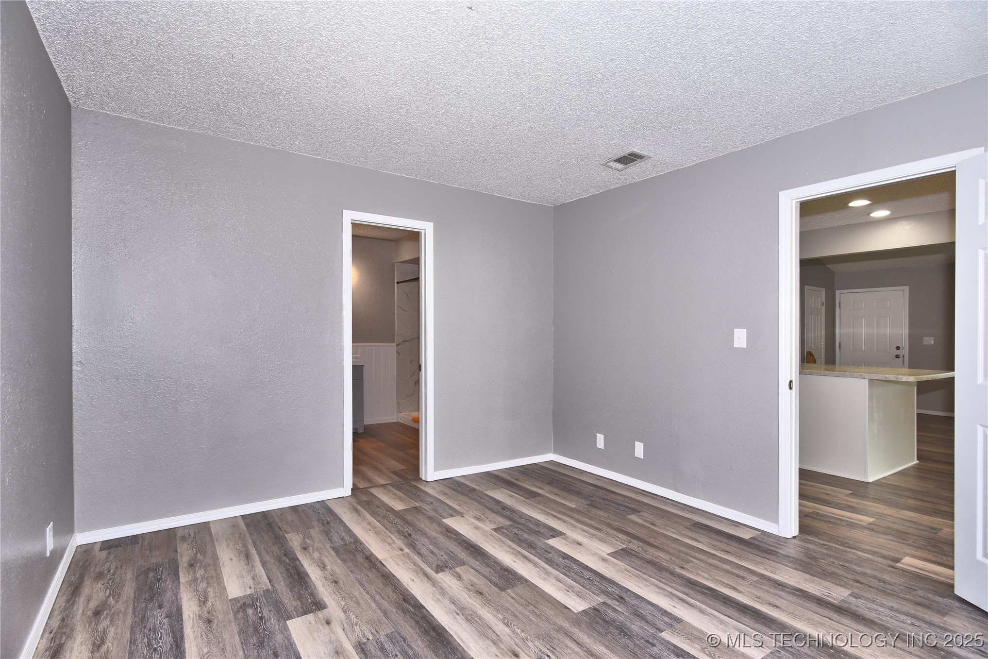 1339 E 138th Place Property Photo 14