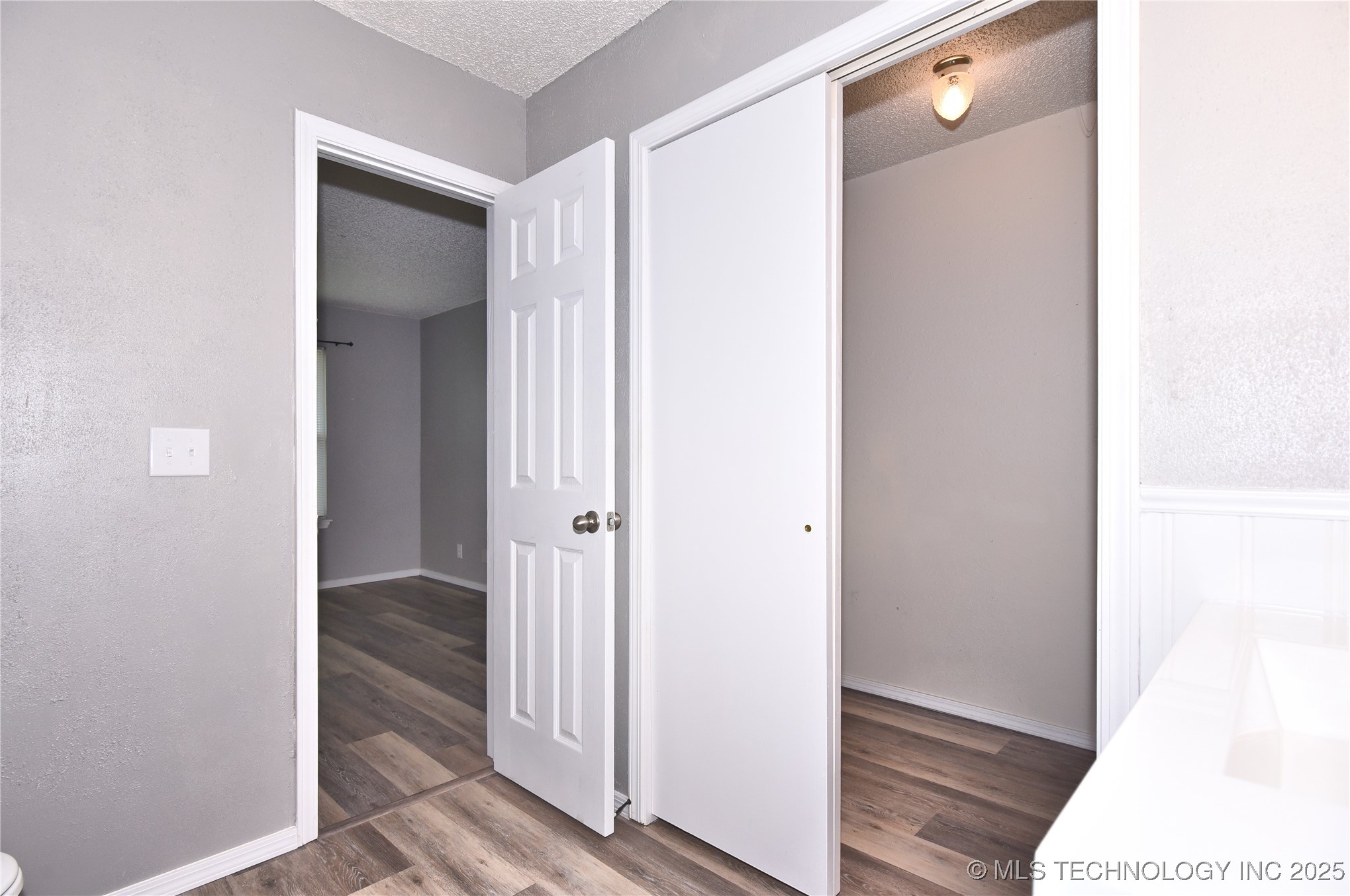 1339 E 138th Place Property Photo 16