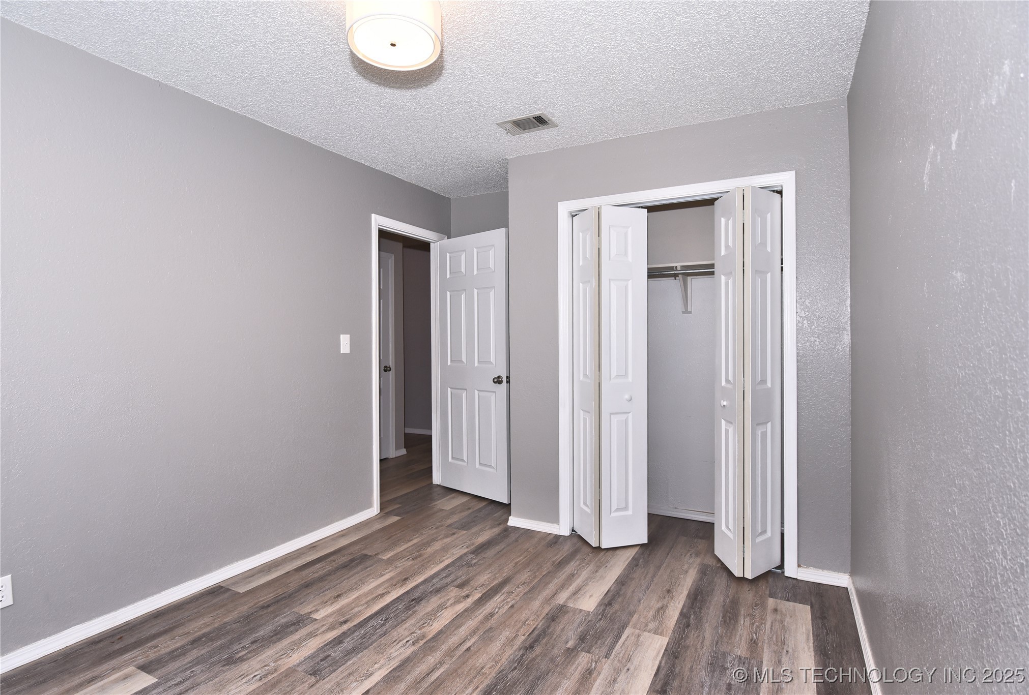 1339 E 138th Place Property Photo 20