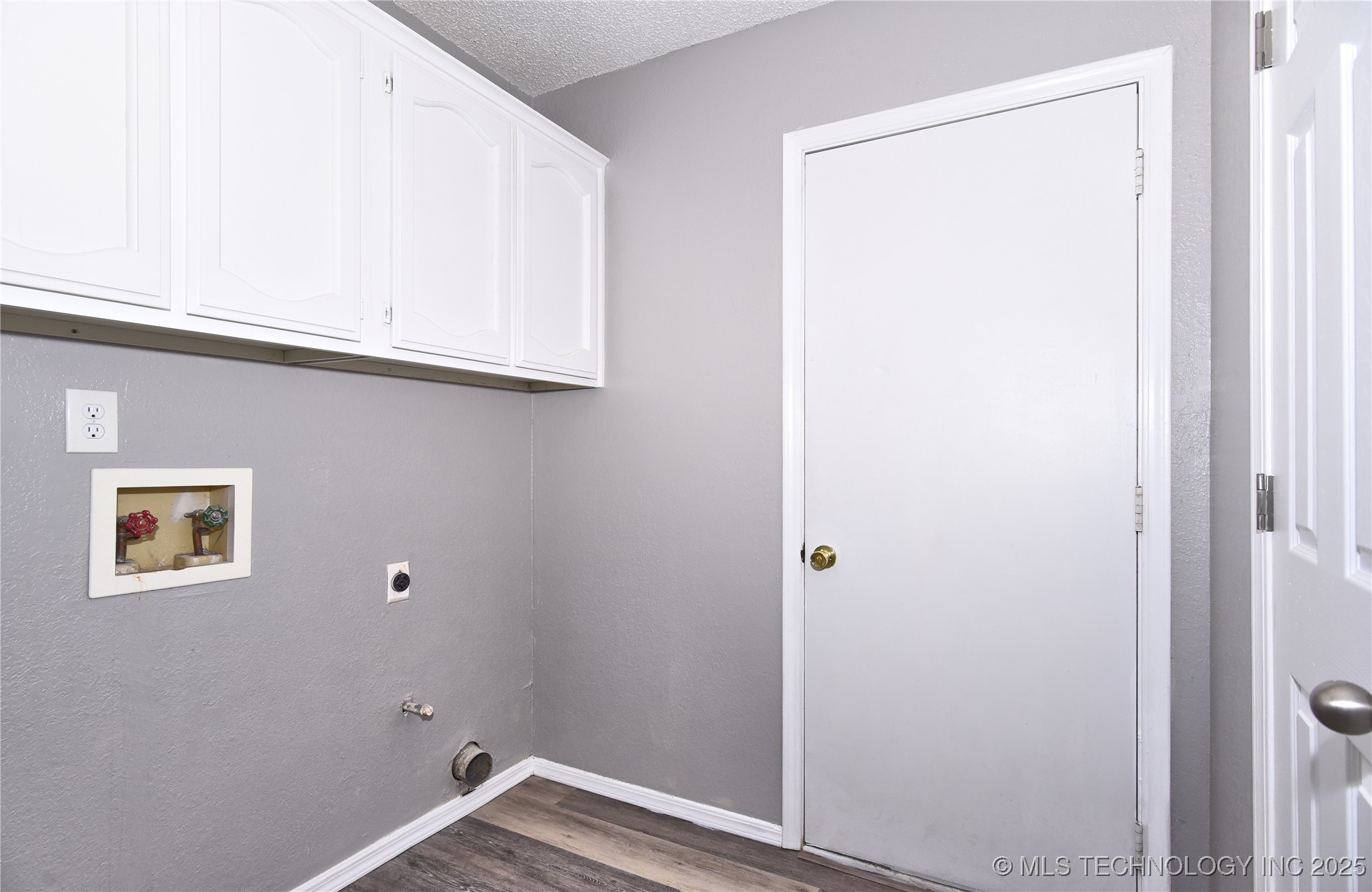 1339 E 138th Place Property Photo 22