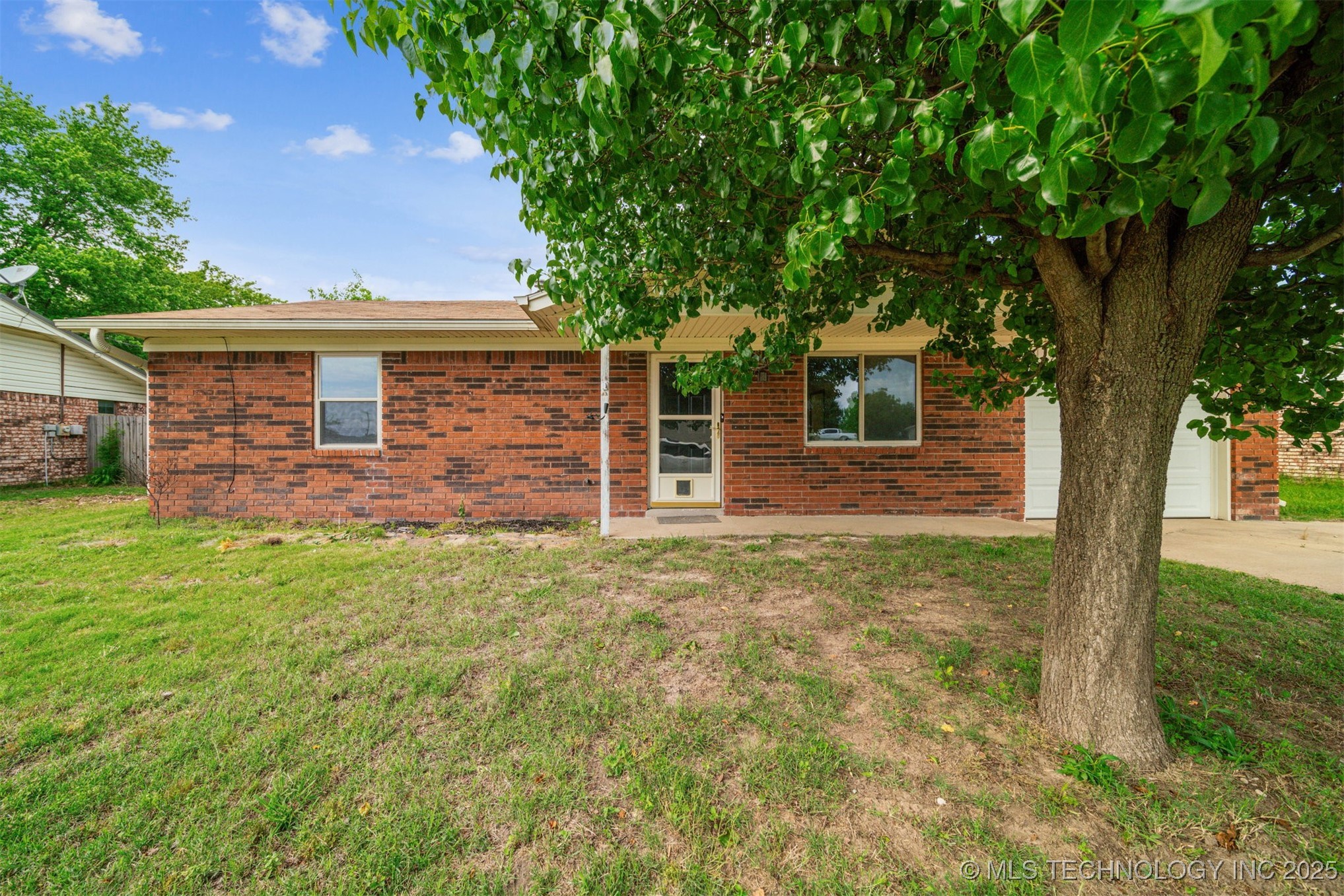 1317 Damon Drive Property Photo 1
