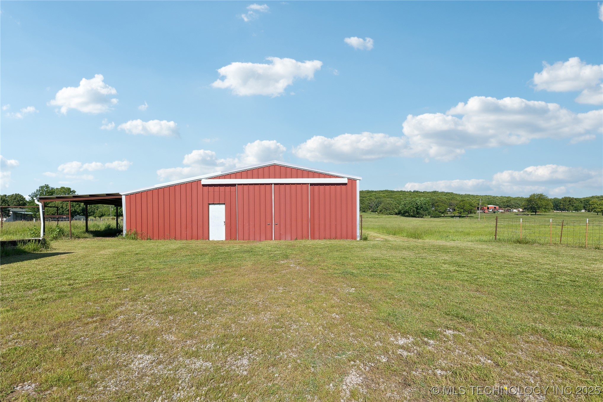 20600 Slick Road Property Photo 5