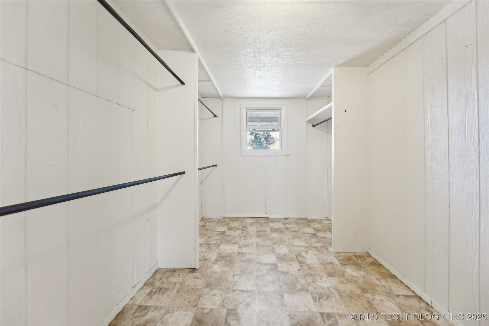 20600 Slick Road Property Photo 32