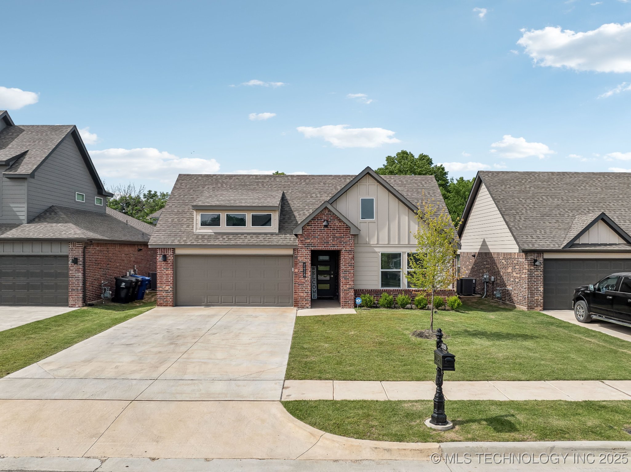 2428 W Birmingham Street Property Photo