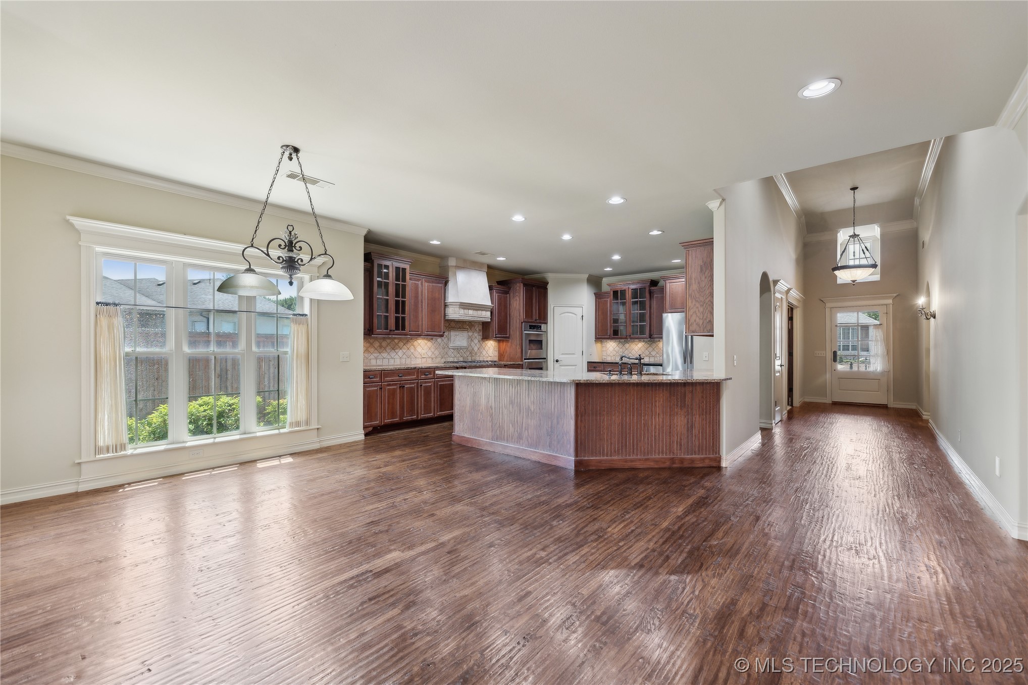 11827 S Oswego Avenue Property Photo 8