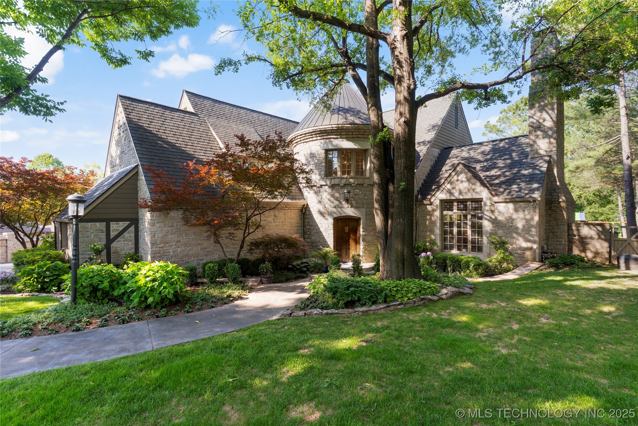 2715 S Birmingham Place Property Photo