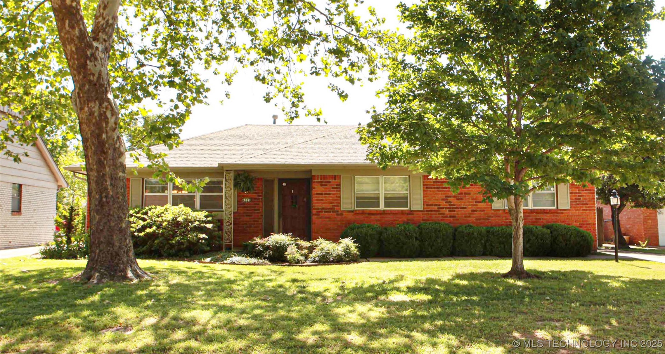 4507 S Irvington Avenue Property Photo 1