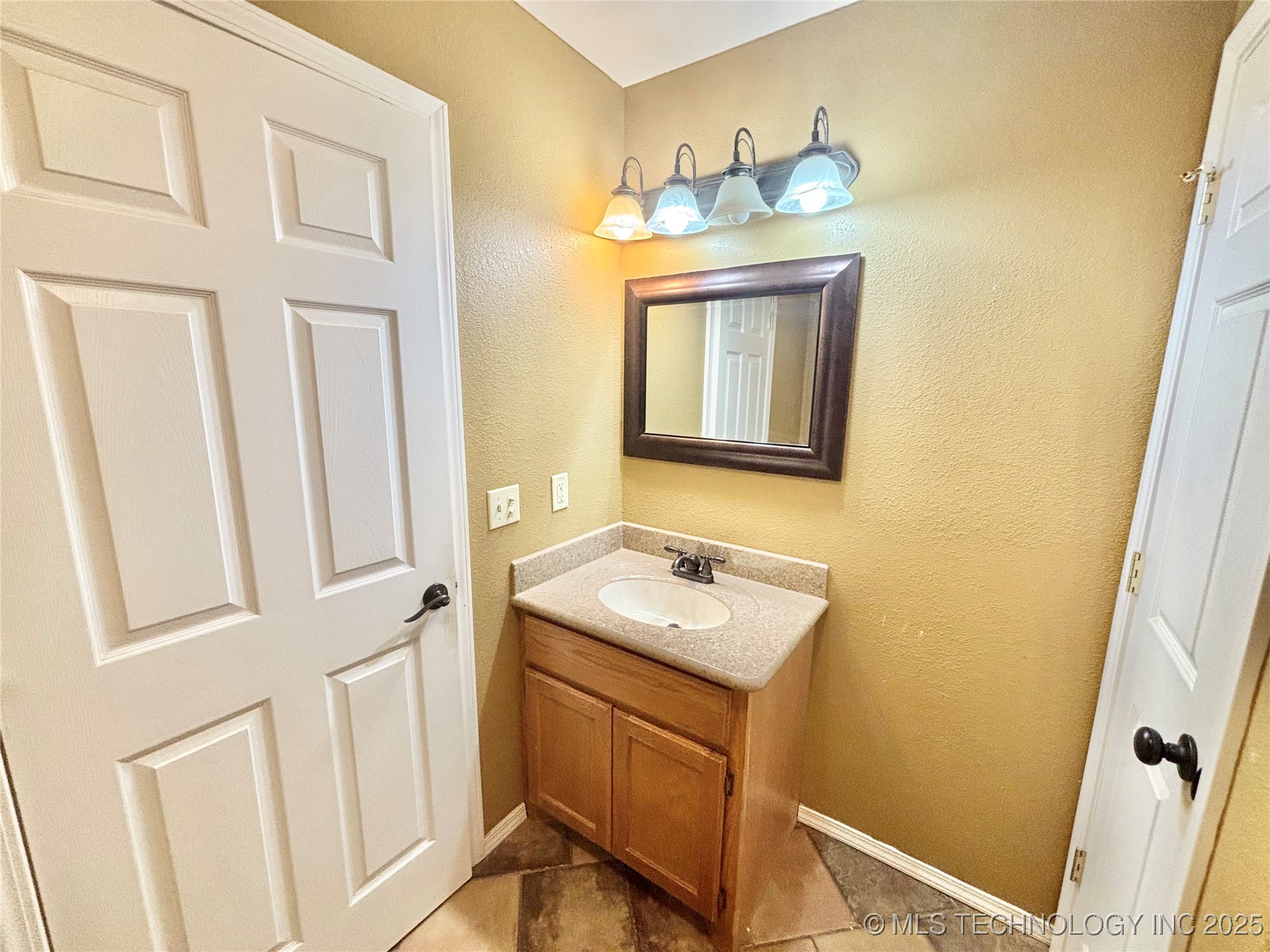 1219 Nw 3rd Circle Property Photo 19
