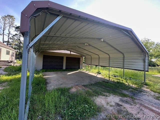 7180 Country Hollow Property Photo 10