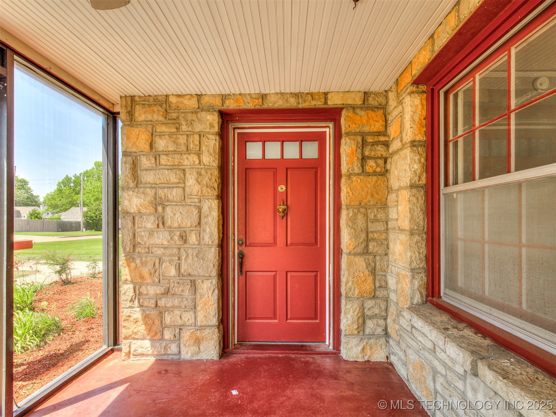 3923 E 11th Place Property Photo 5