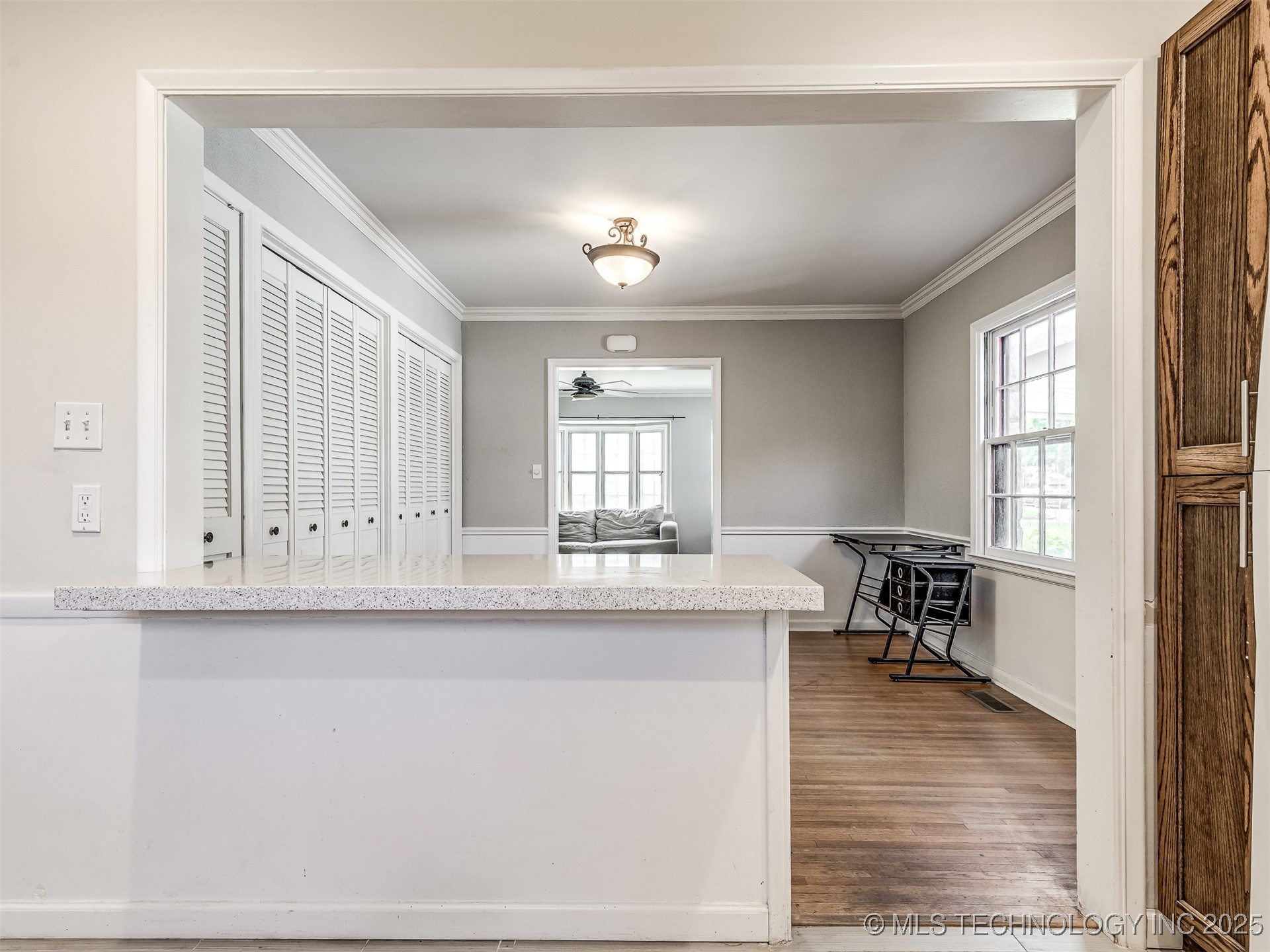 3923 E 11th Place Property Photo 15