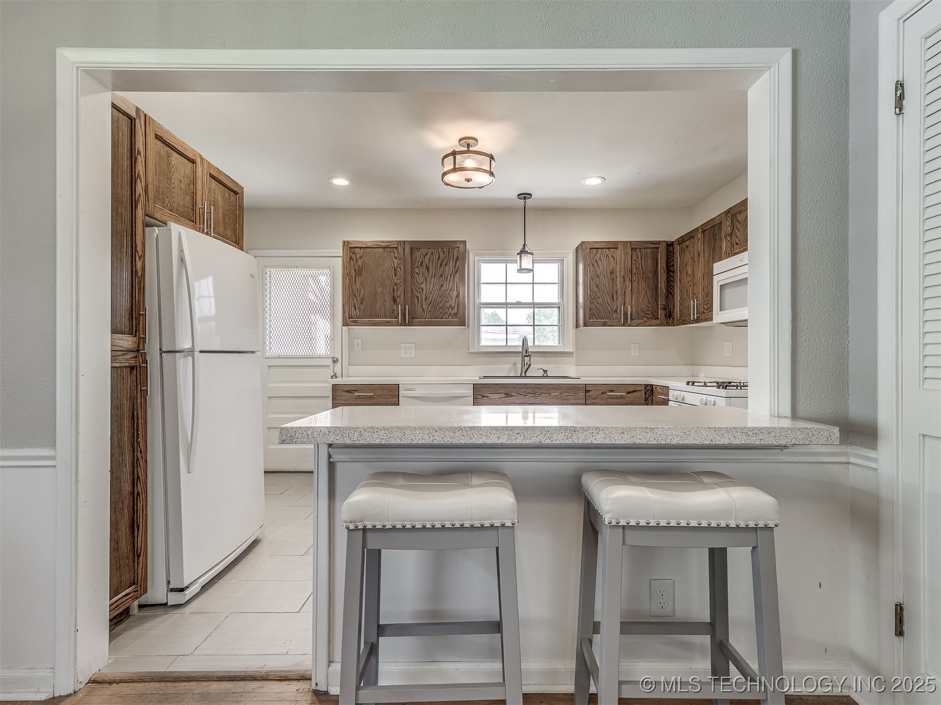 3923 E 11th Place Property Photo 16