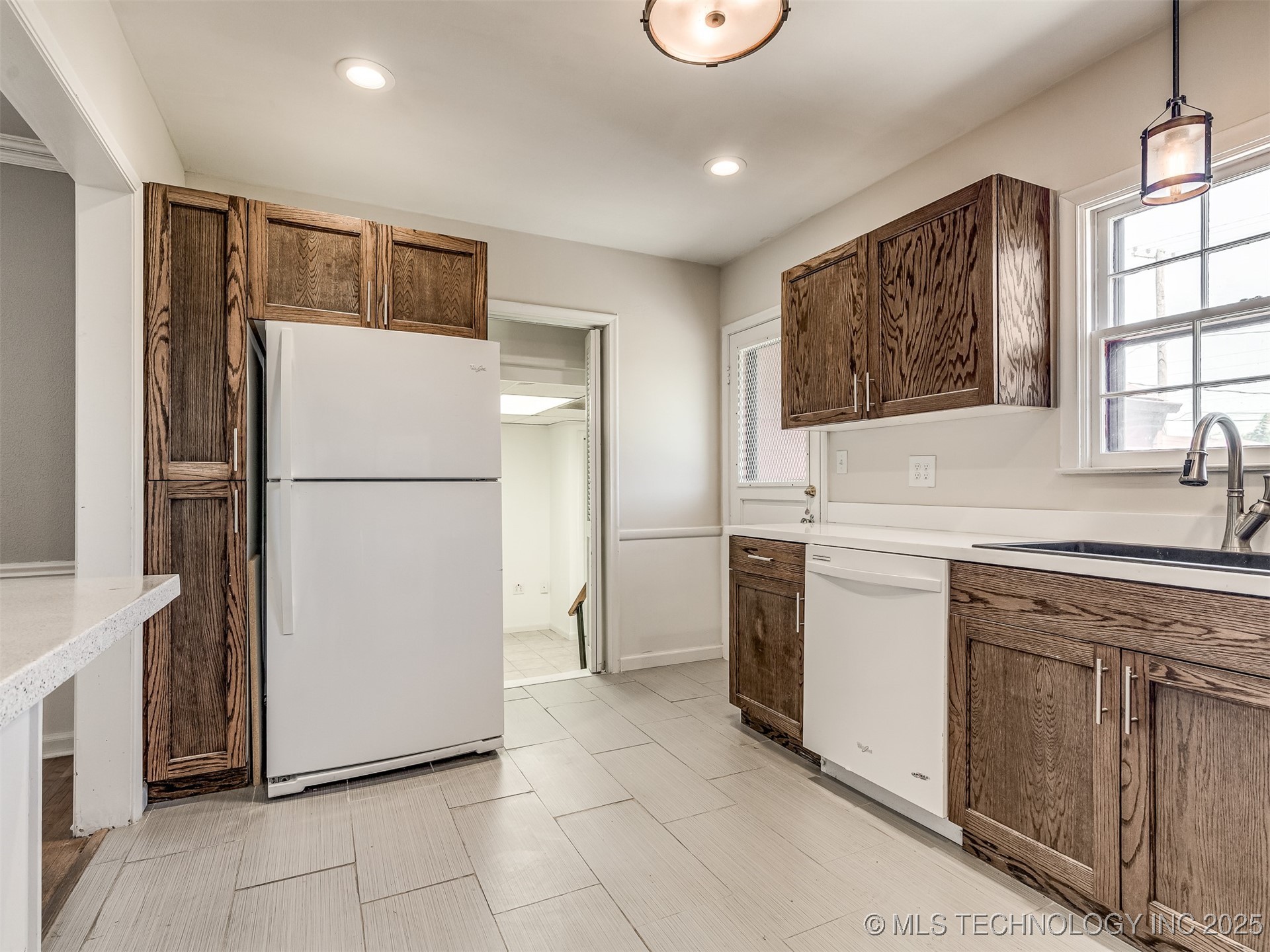 3923 E 11th Place Property Photo 18