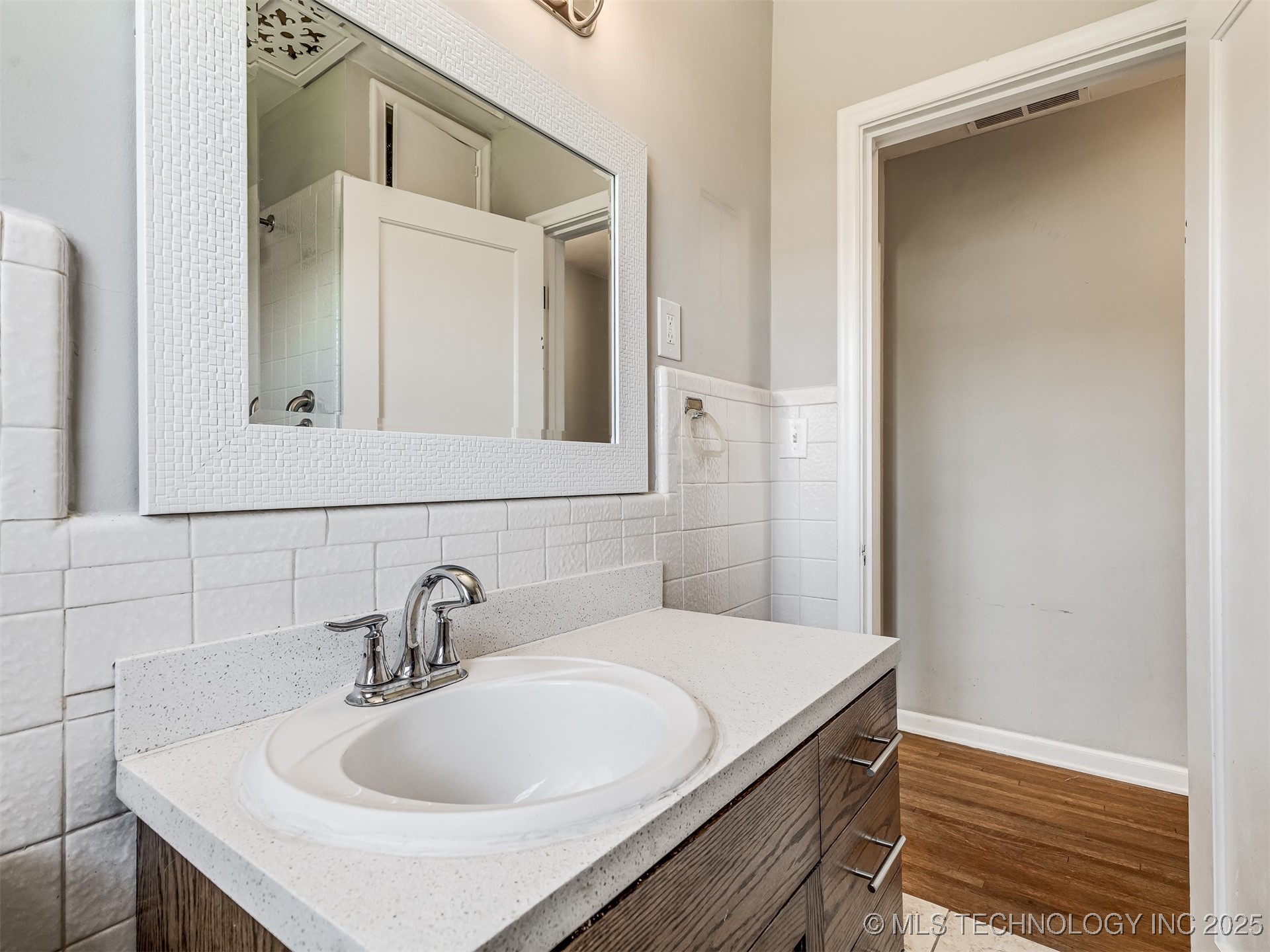 3923 E 11th Place Property Photo 27