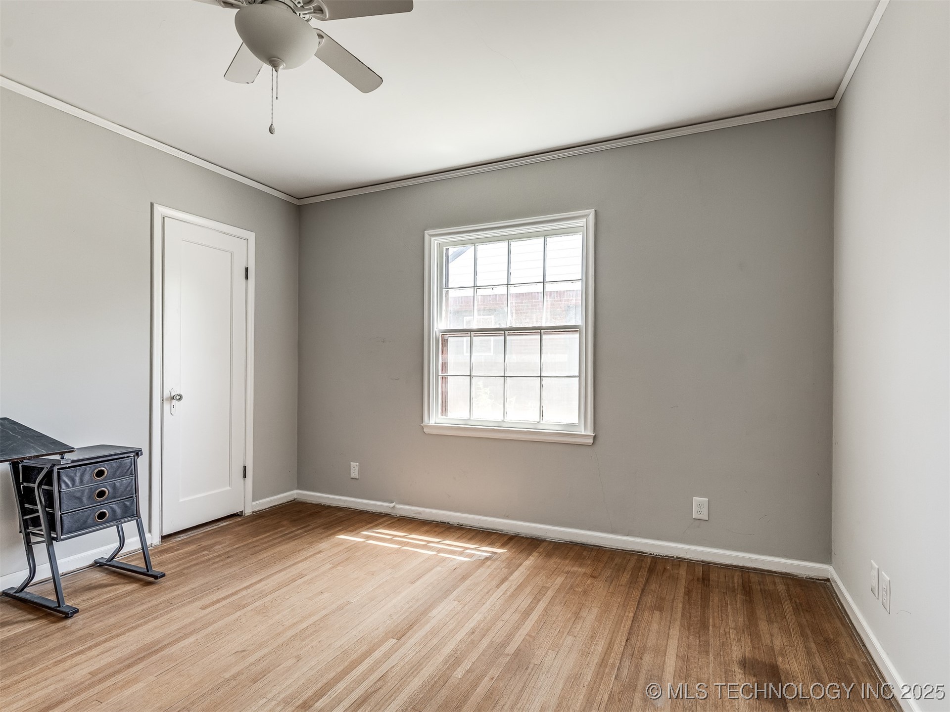 3923 E 11th Place Property Photo 32