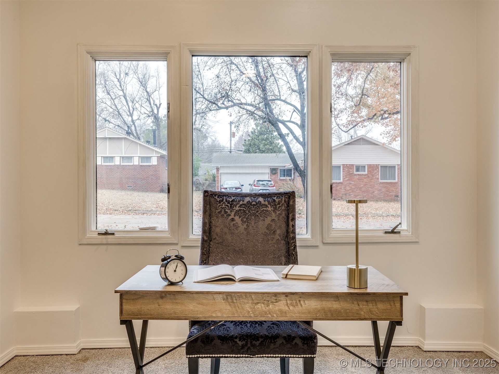 2528 E 57th Street Property Photo 60