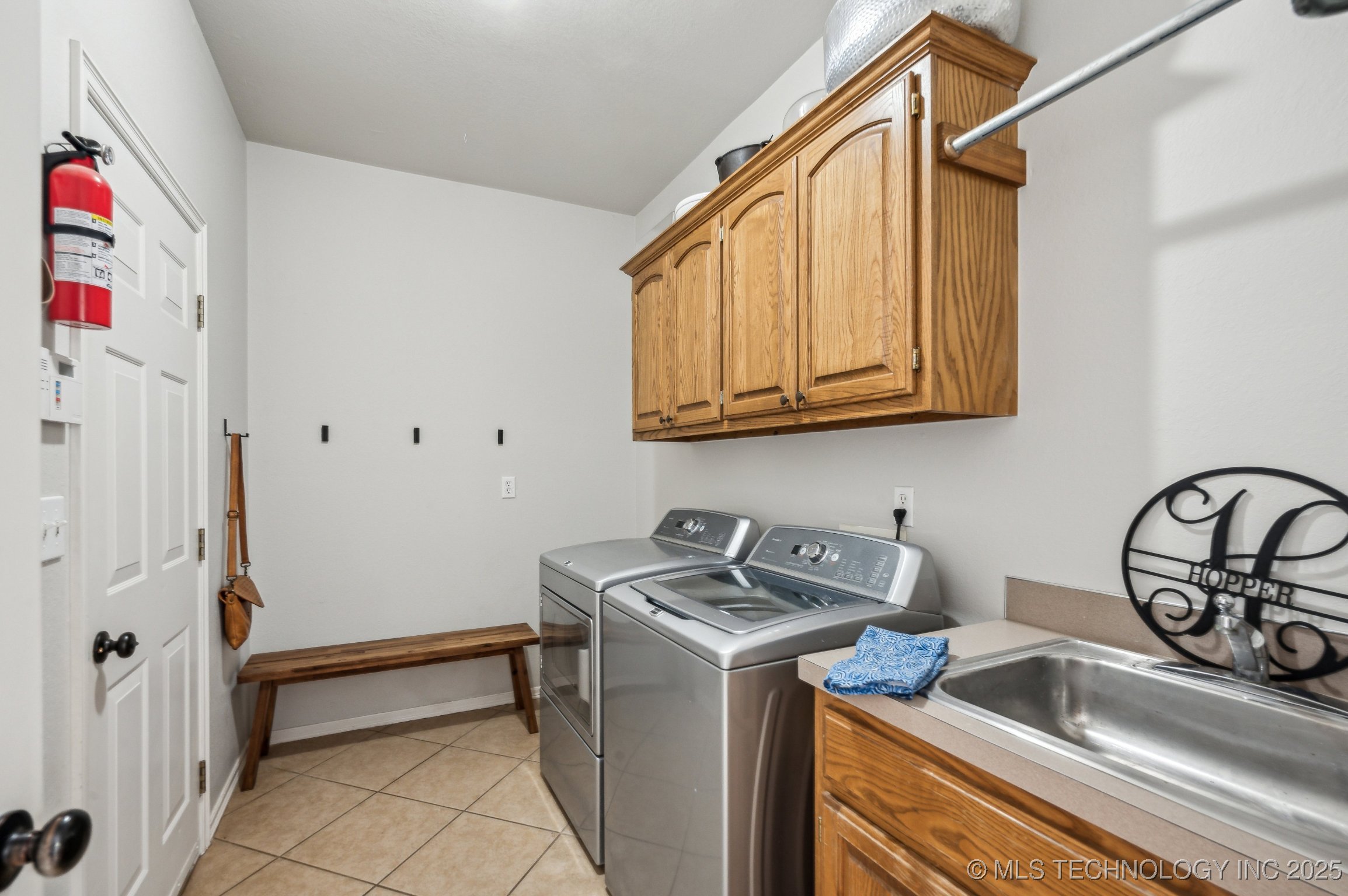 3305 N Oak Avenue Property Photo 17