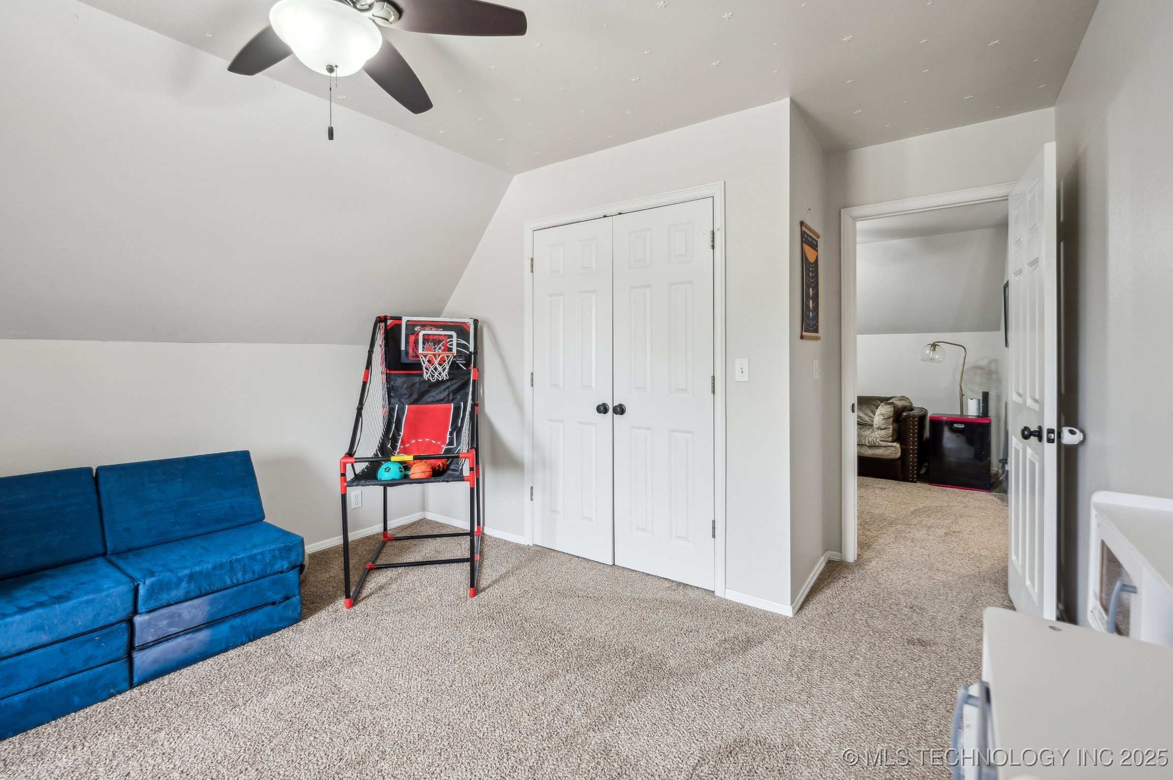 3305 N Oak Avenue Property Photo 21