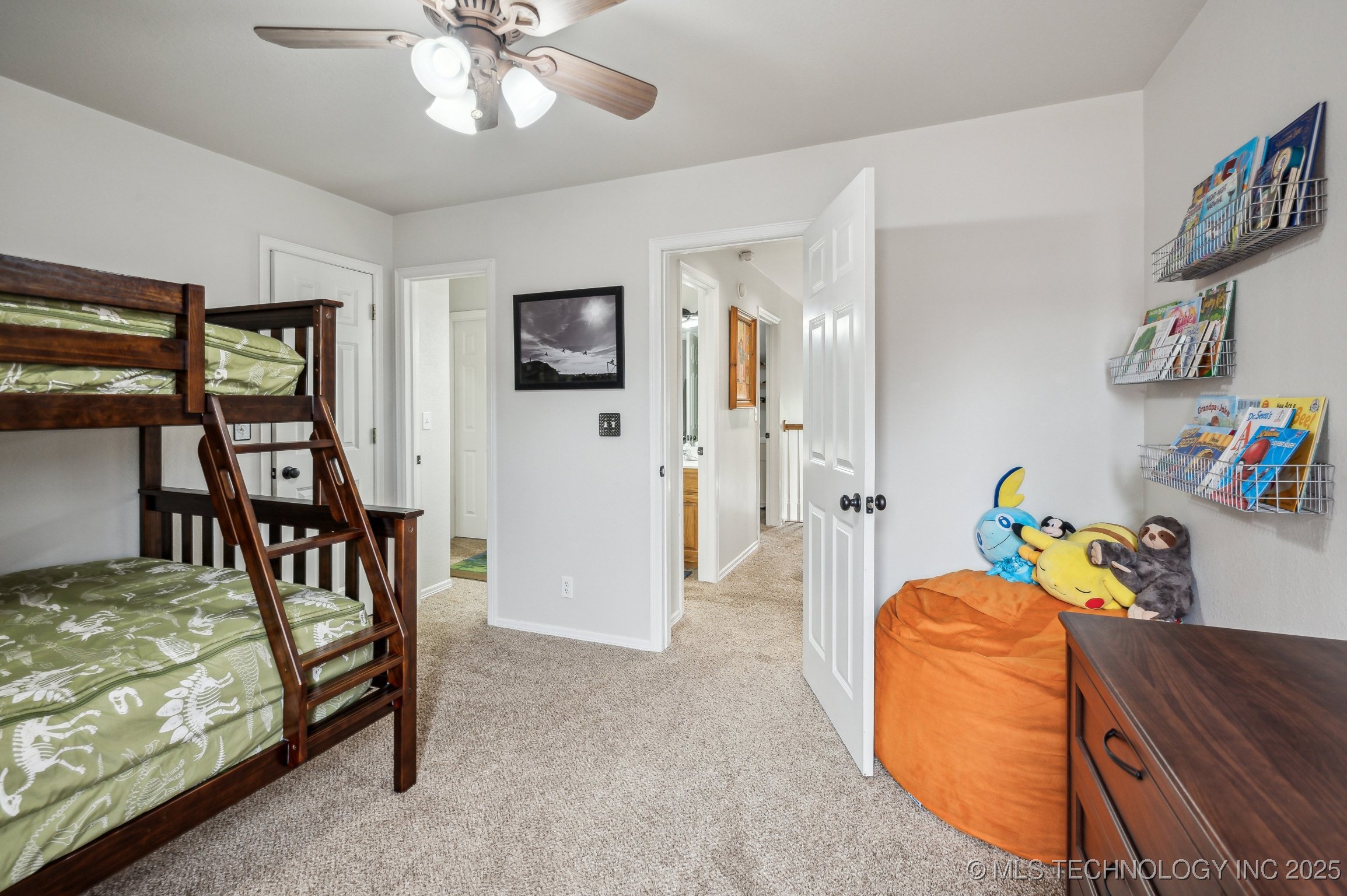 3305 N Oak Avenue Property Photo 24