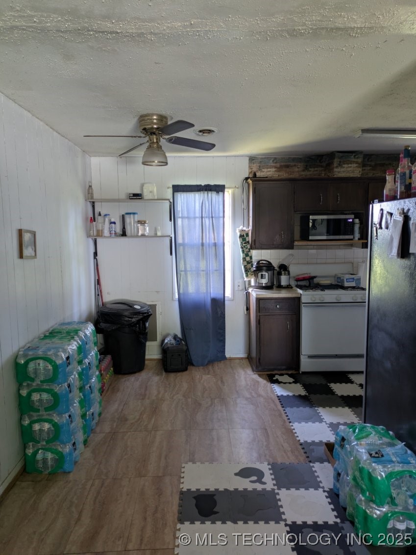 115 W Lisa Lane Property Photo 3
