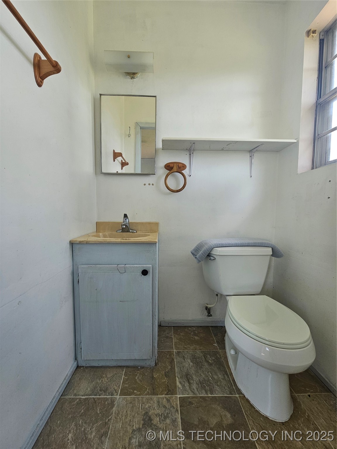 115 W Lisa Lane Property Photo 7