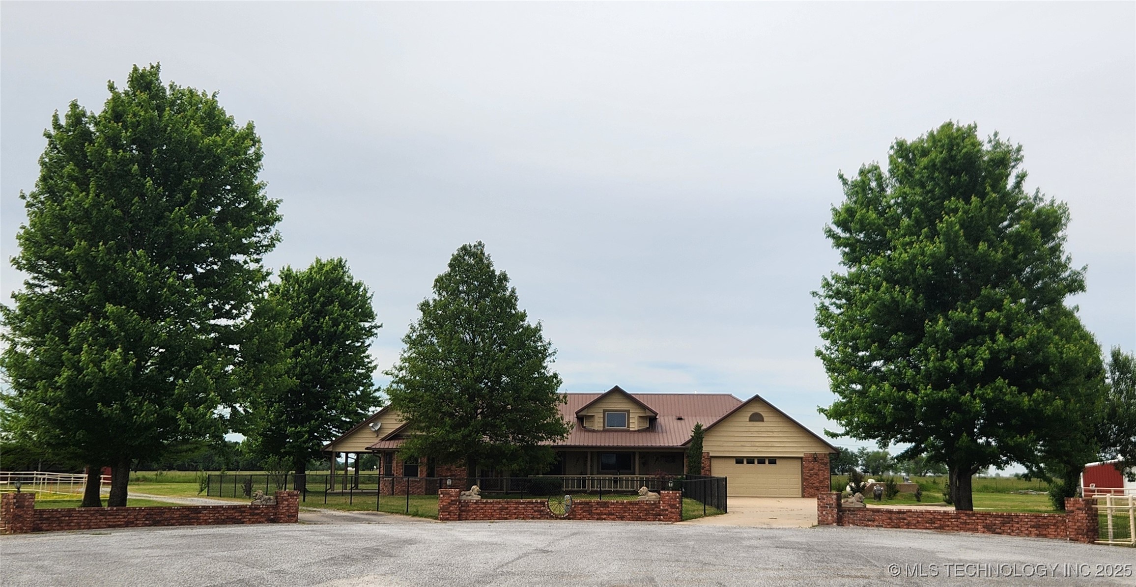 111 Deadwood Drive Property Photo 1
