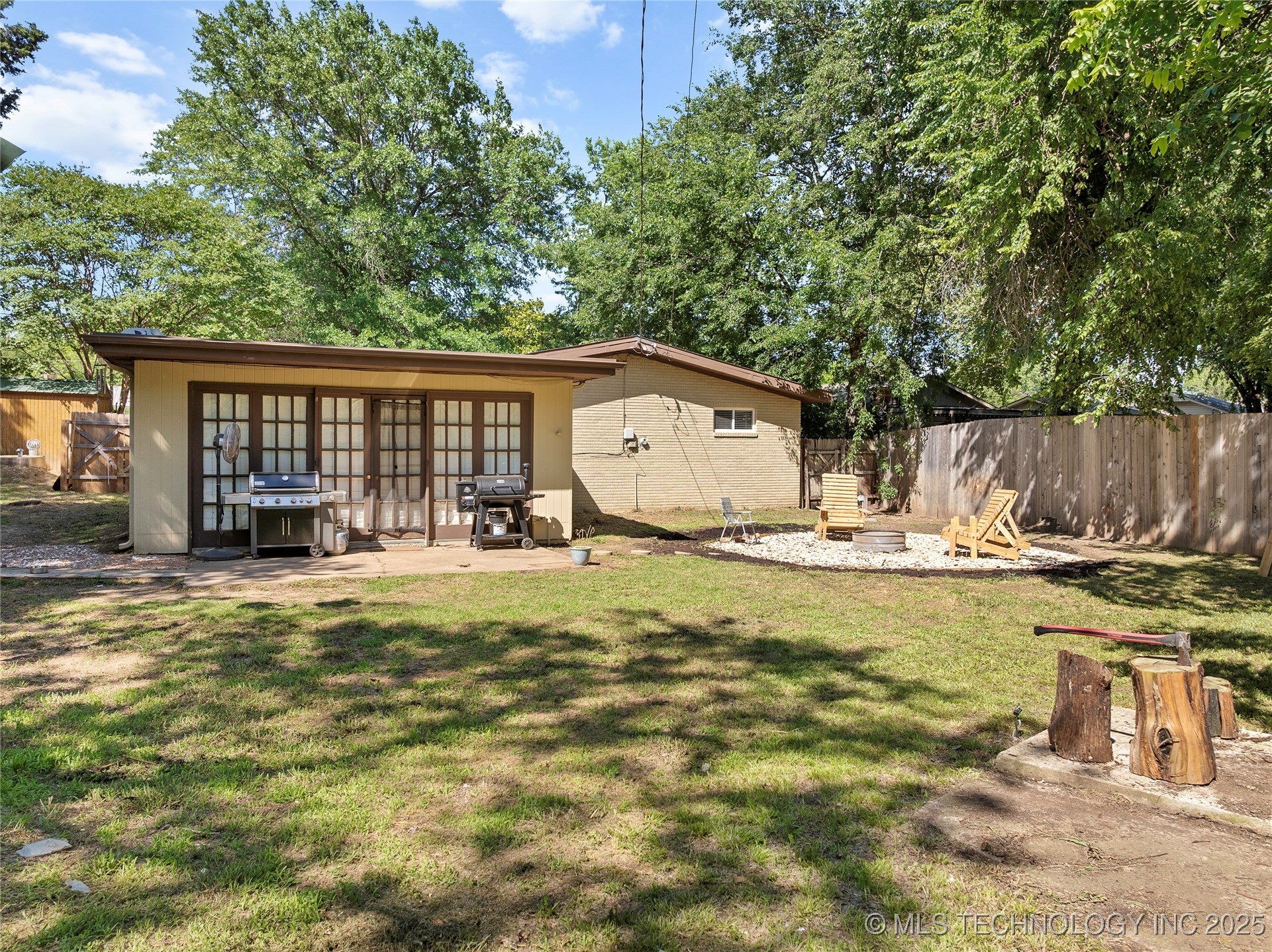 532 Hammers Road Property Photo 6
