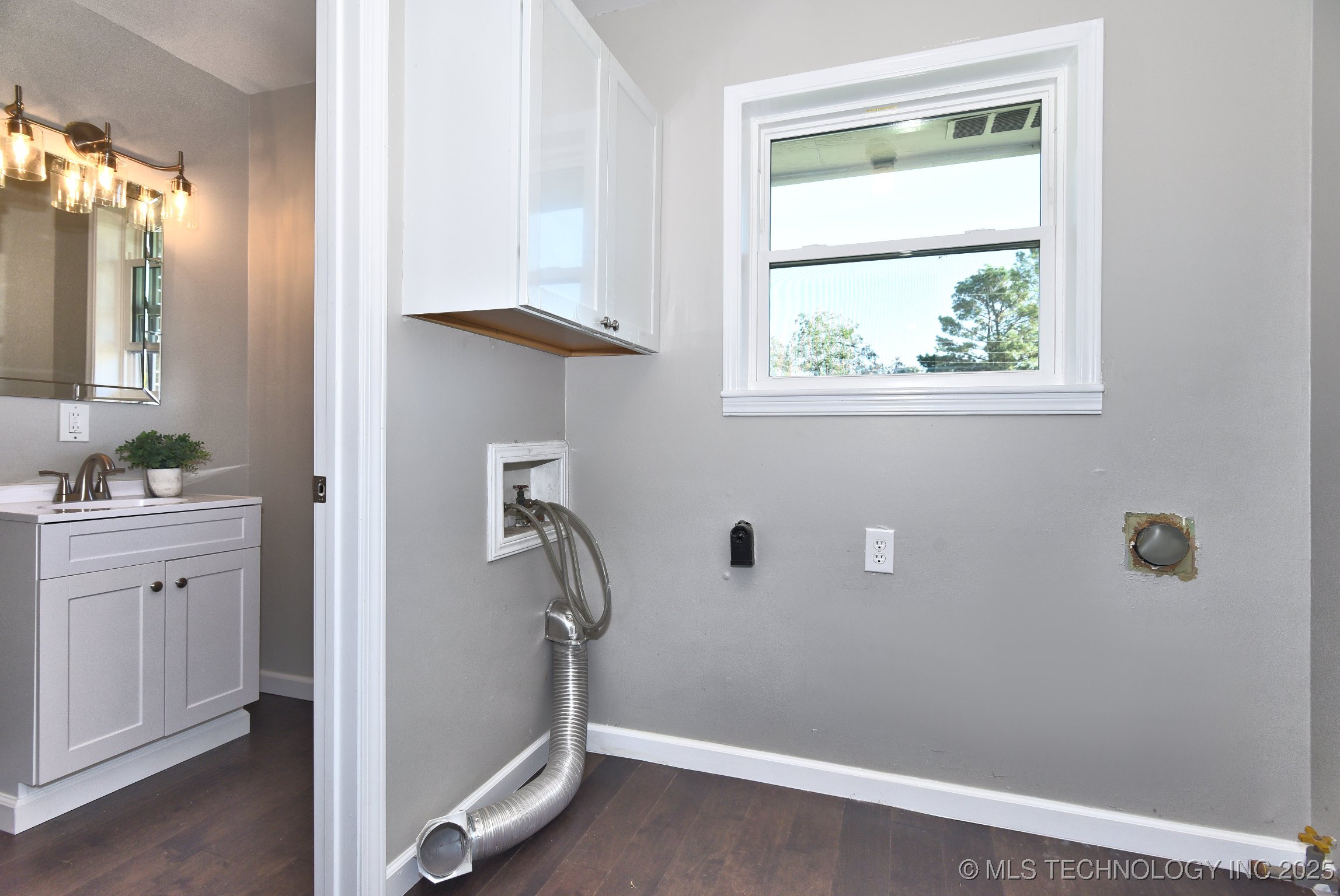 4571 W 64th Place Property Photo 11