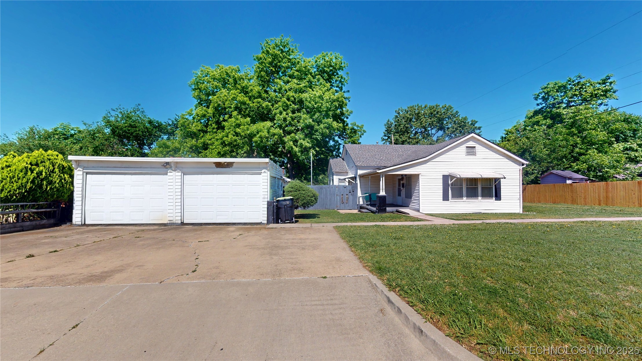 715 S Cherry Property Photo 1