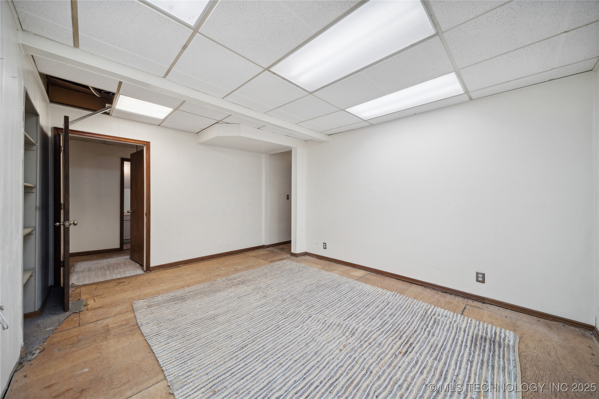 116 W 8th Street Property Photo 16