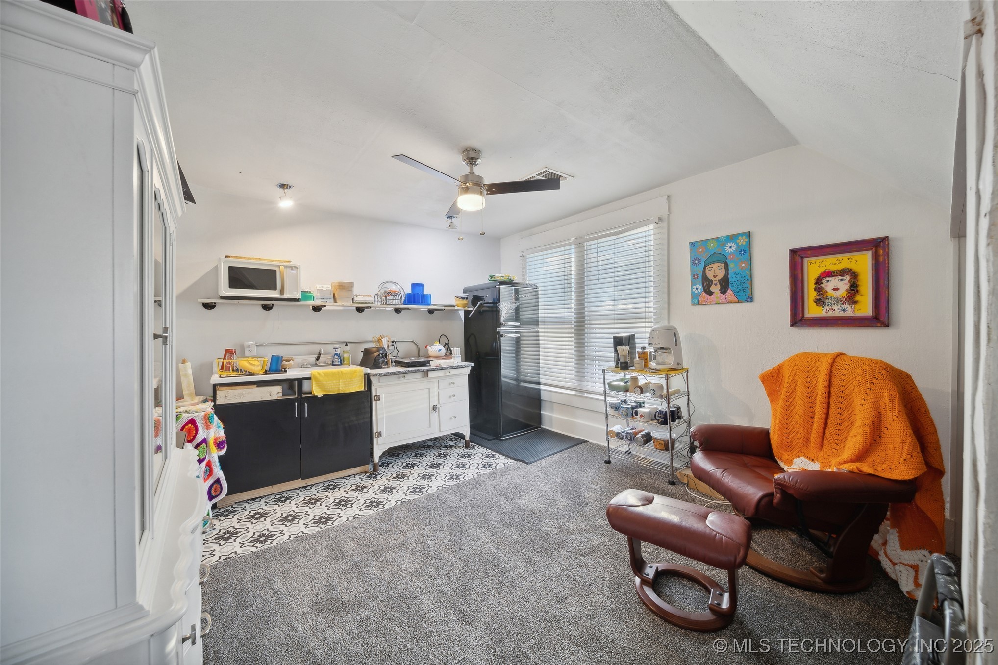 116 W 8th Street Property Photo 19