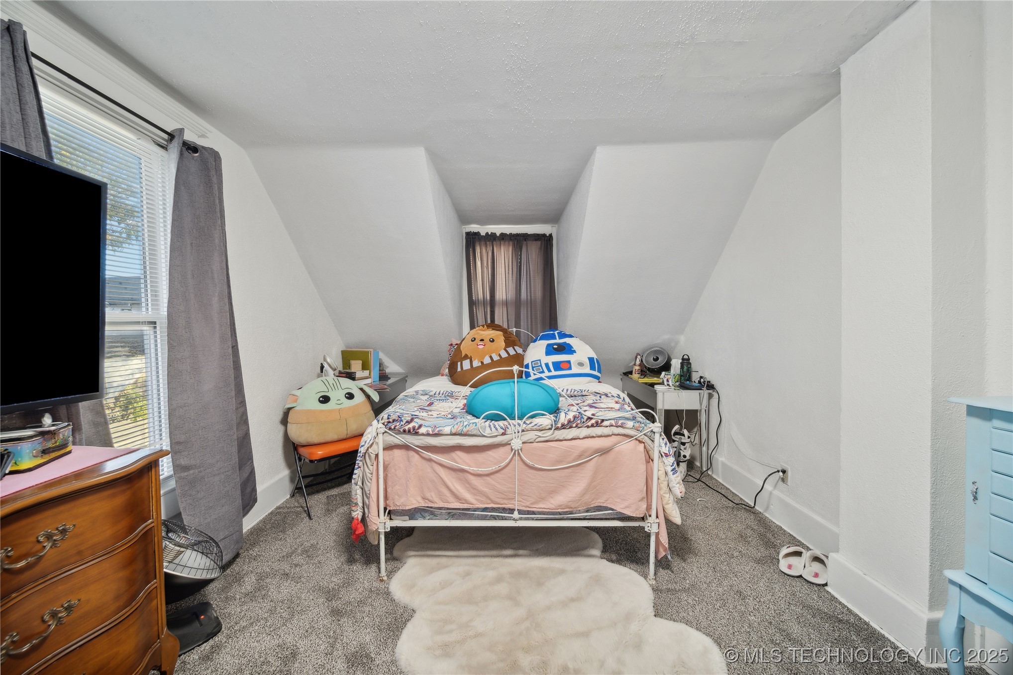 116 W 8th Street Property Photo 27