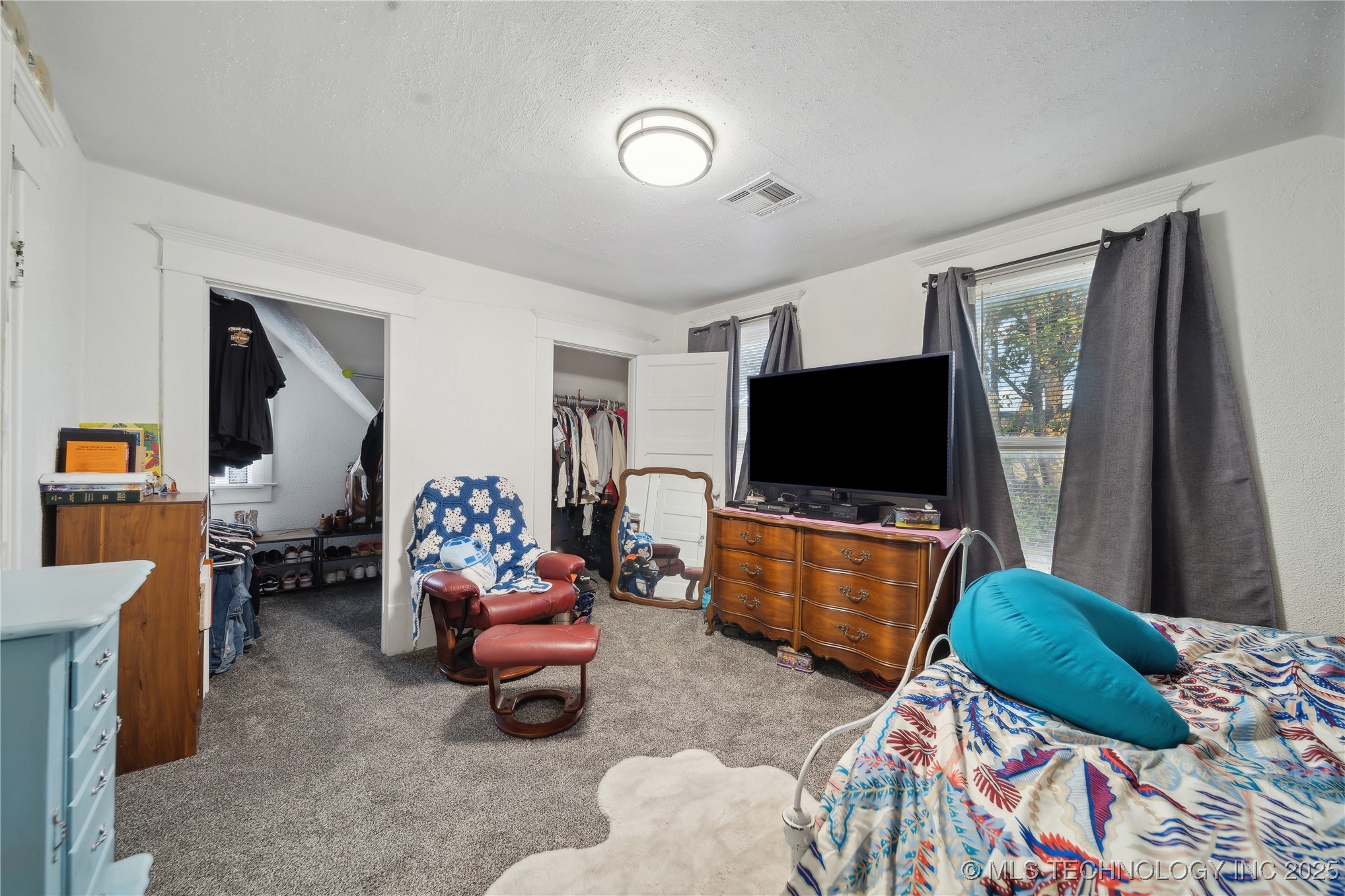 116 W 8th Street Property Photo 28