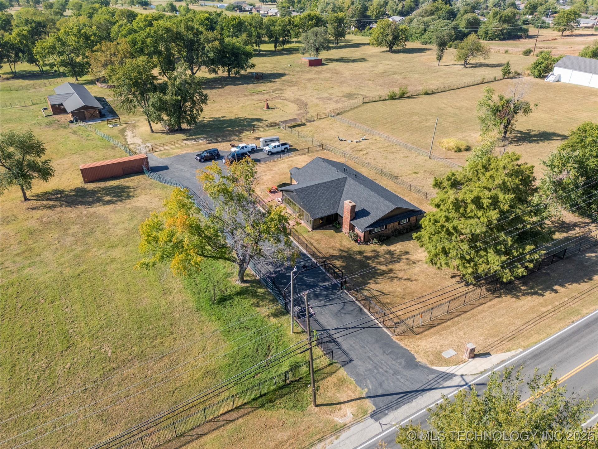 17220 E Admiral Place Property Photo