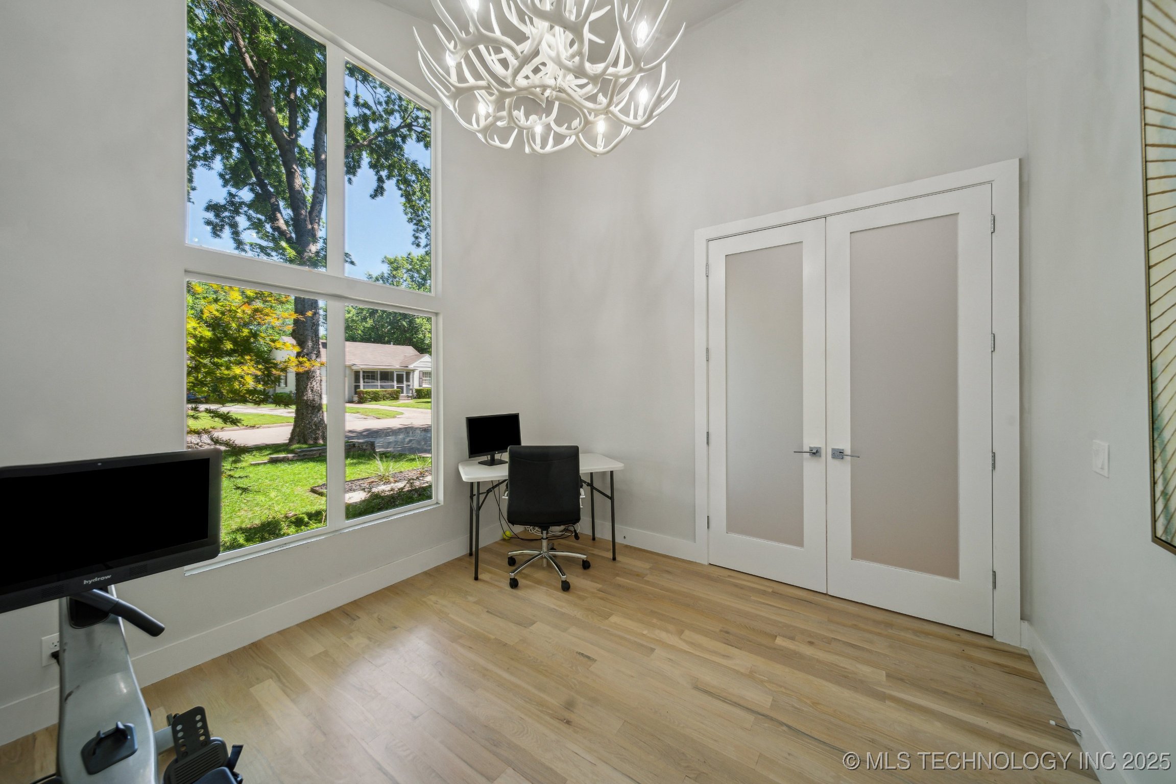 1106 E 36 Place Property Photo 17