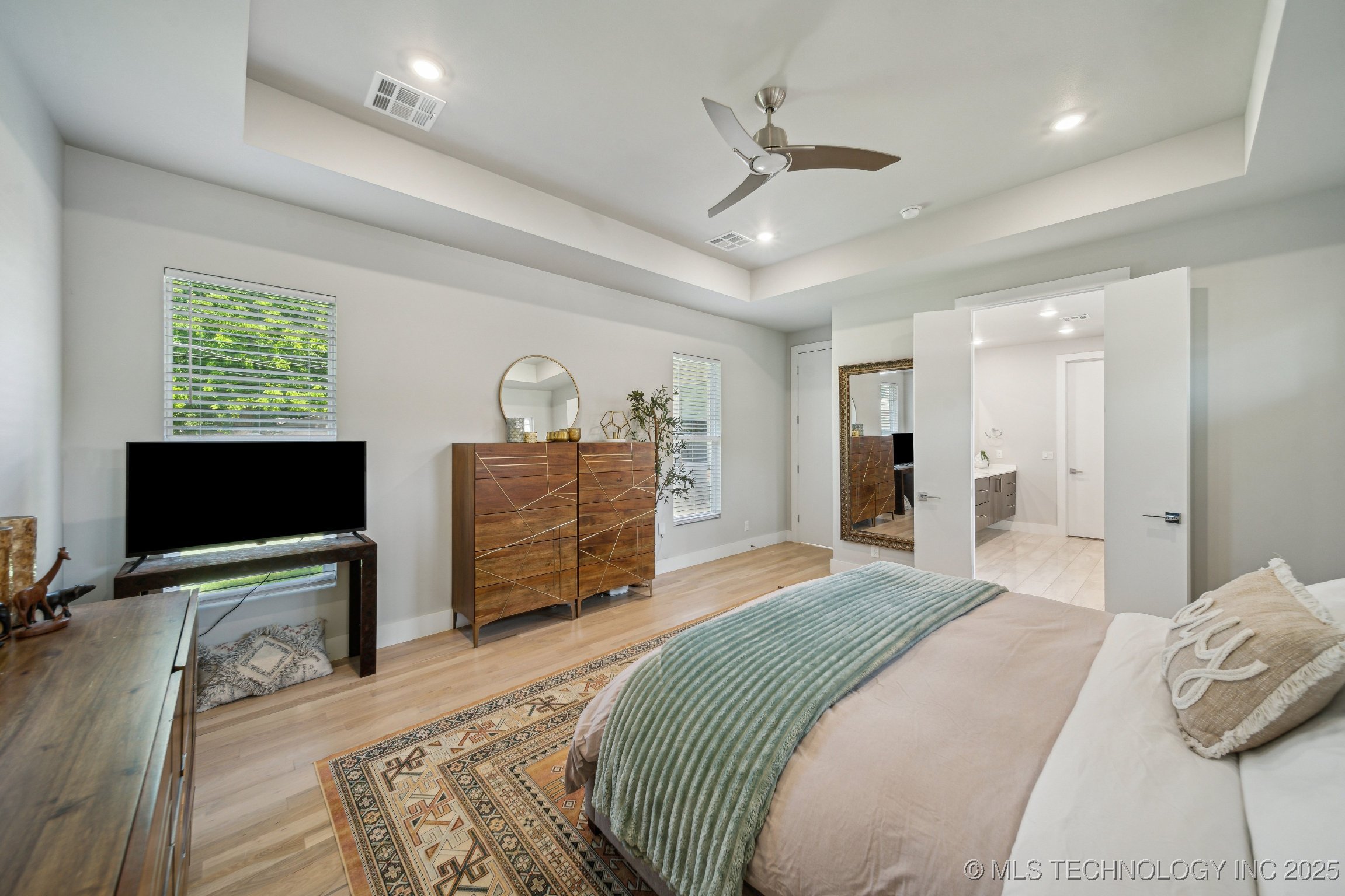 1106 E 36 Place Property Photo 20