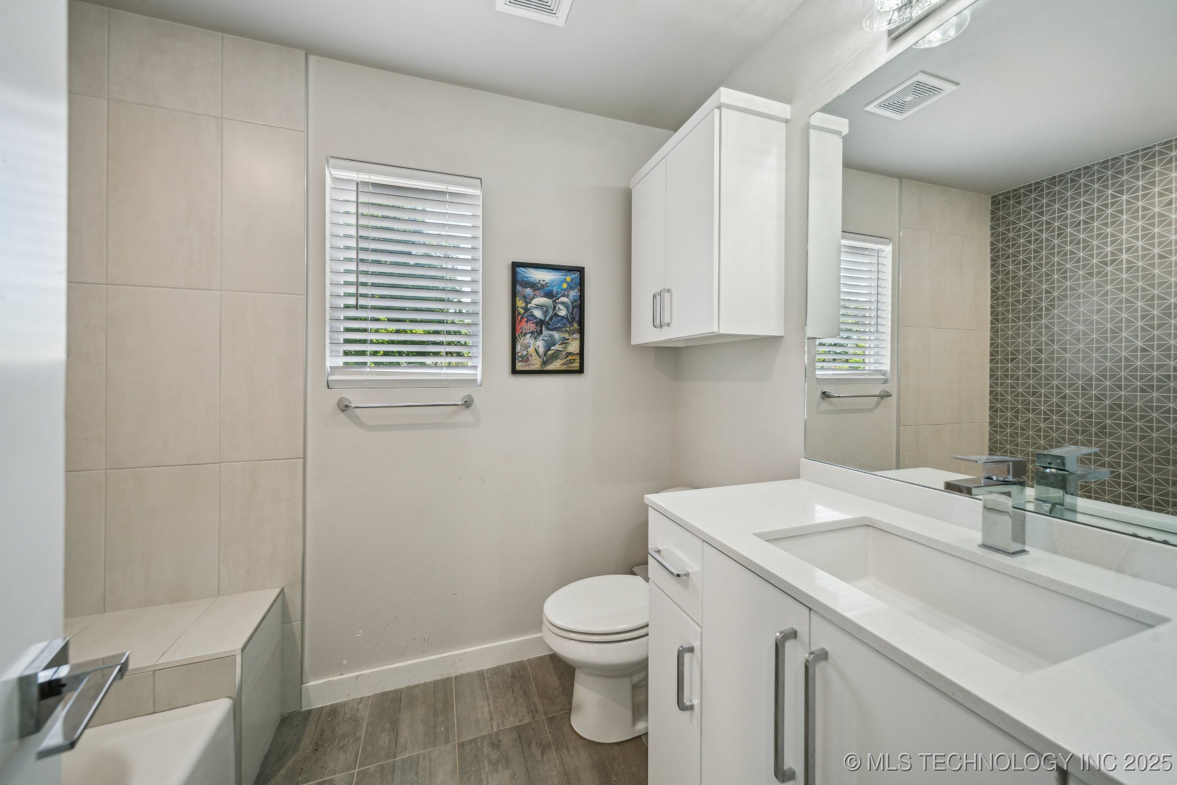 1106 E 36 Place Property Photo 31