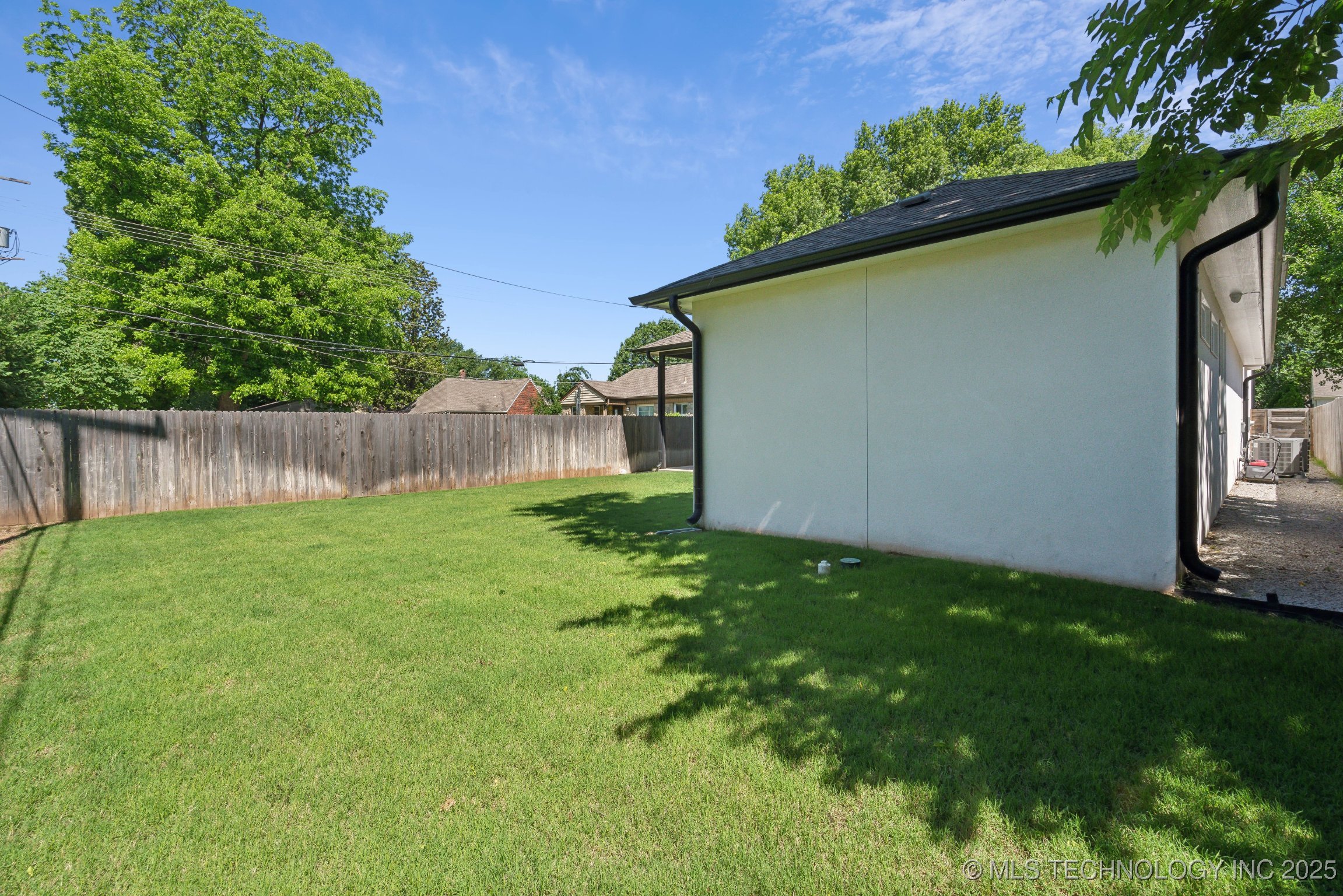 1106 E 36 Place Property Photo 38