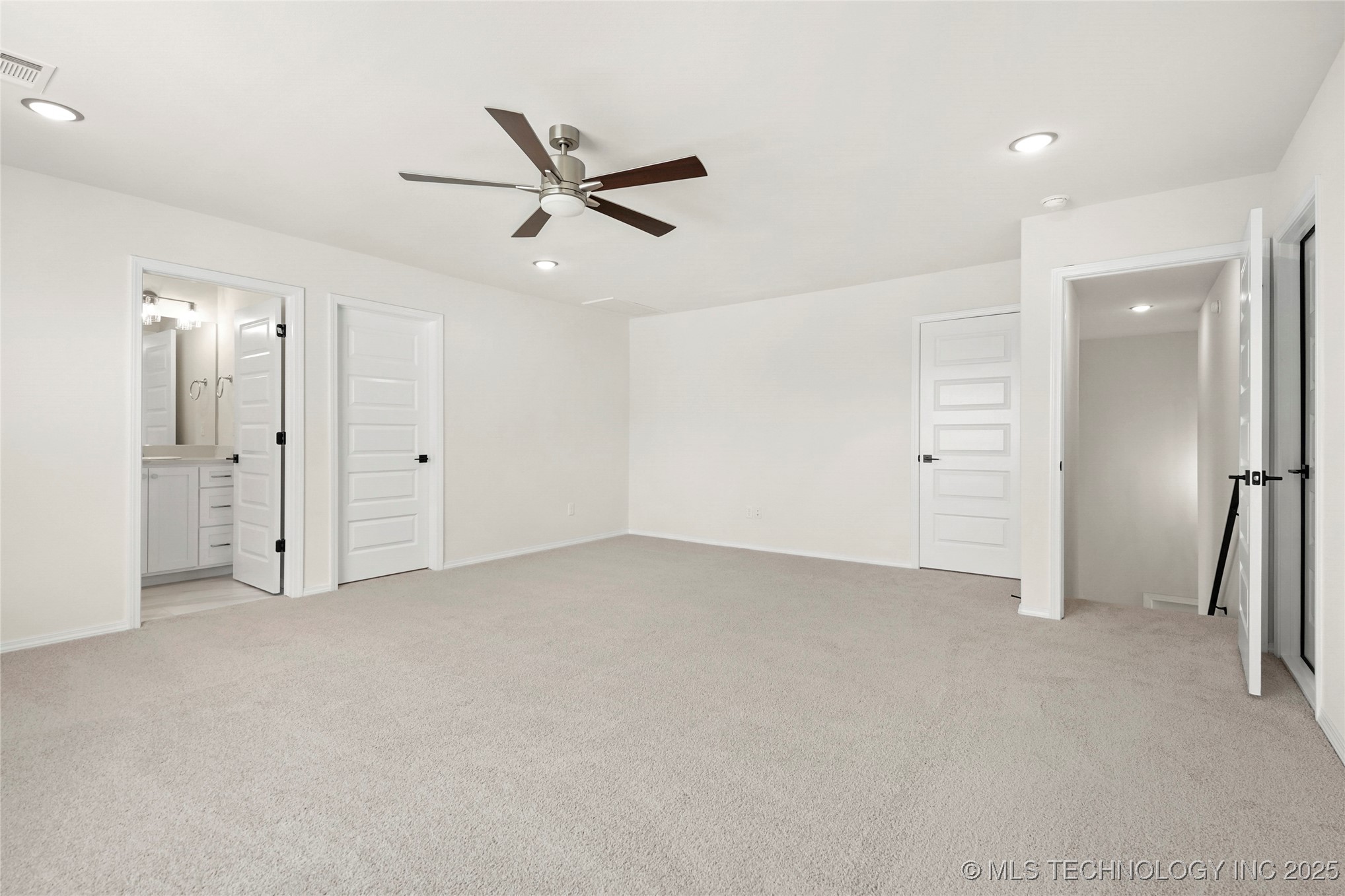 13634 S 21st Court E Property Photo 44