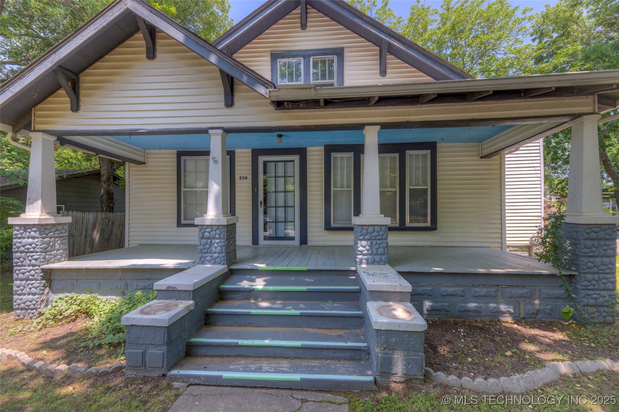 234 E Freeport Street Property Photo 2