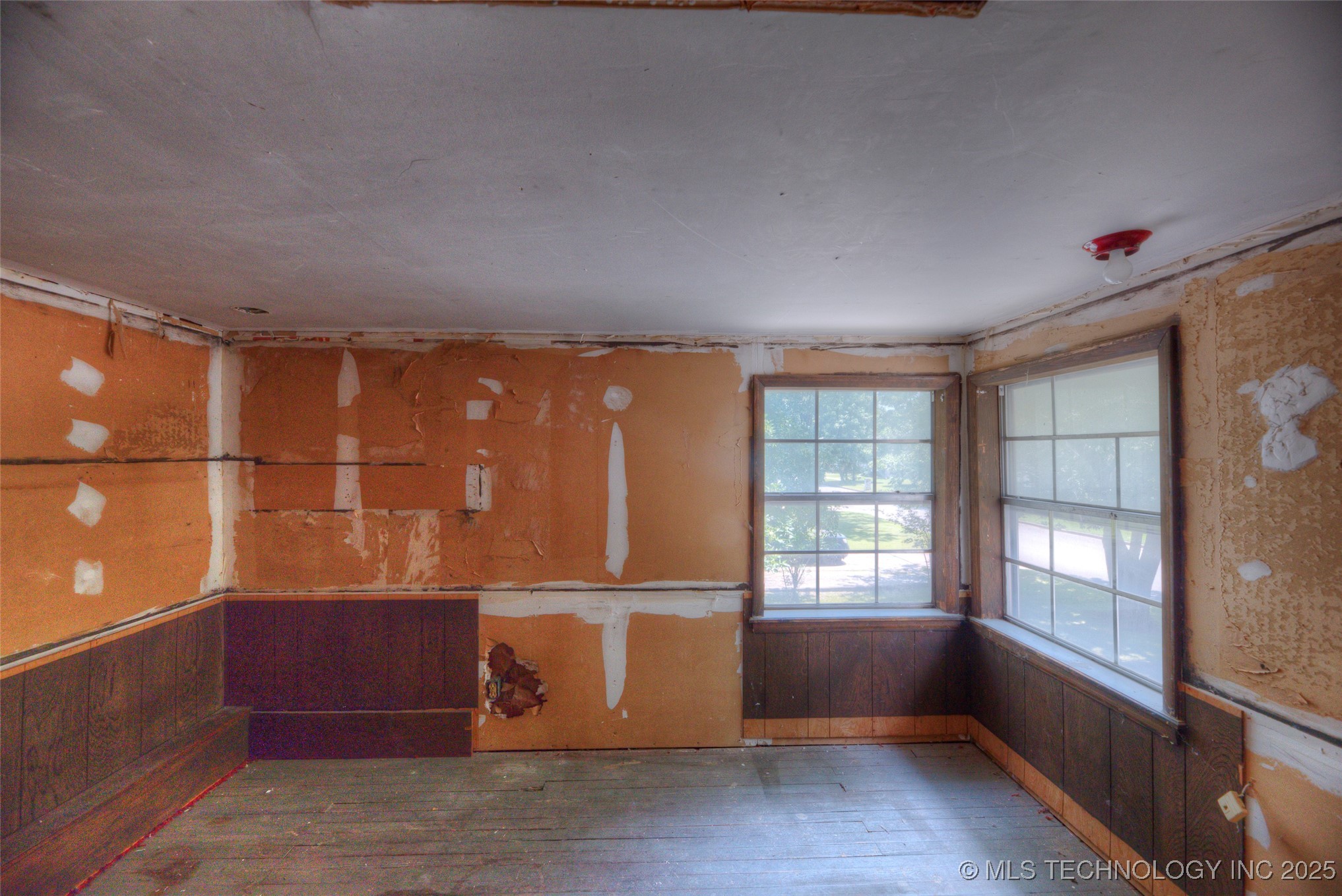 234 E Freeport Street Property Photo 25